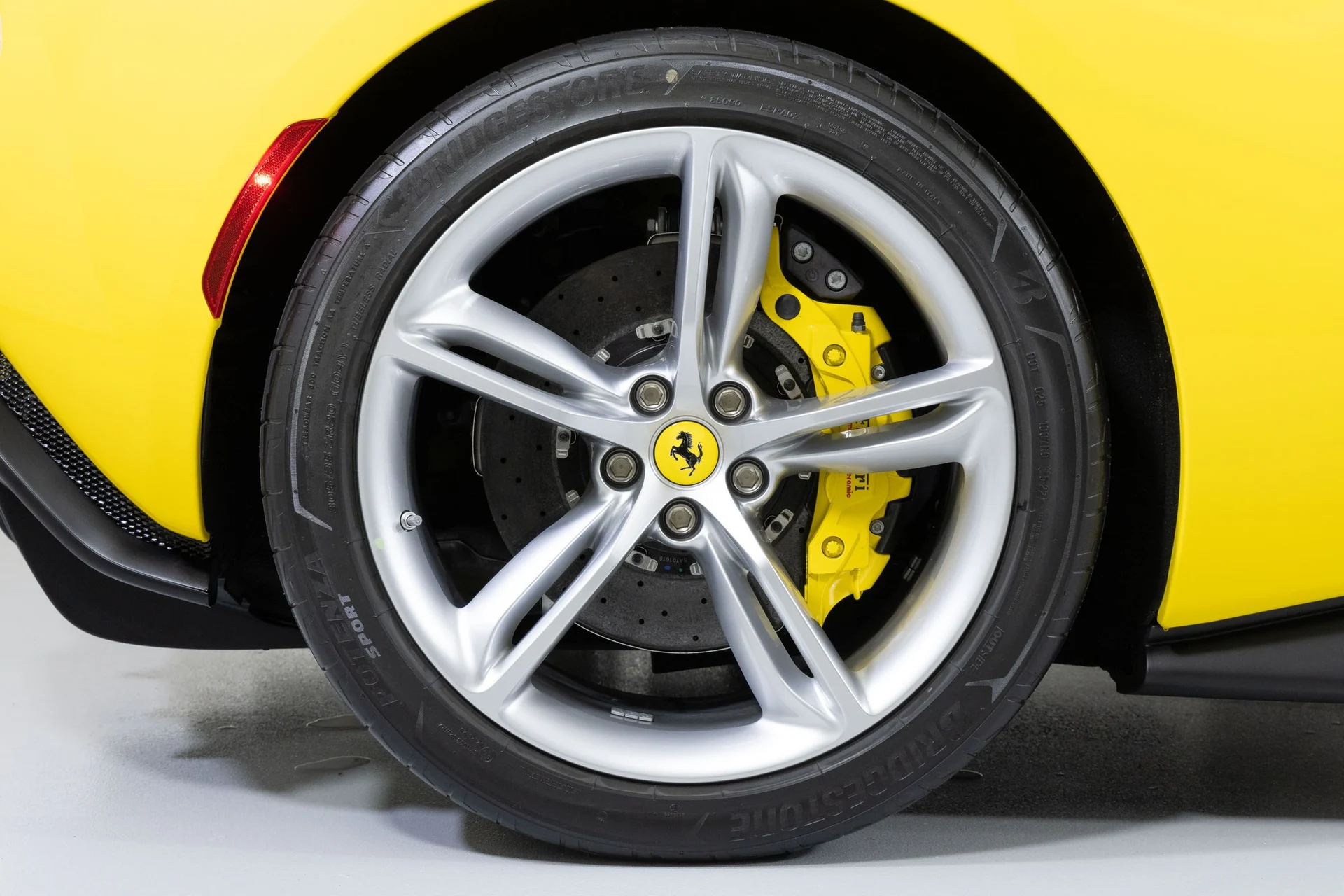 mph019_3733740902_4f79e13b9a7744a3e6b025621ef69084x_8f8c3b0f97