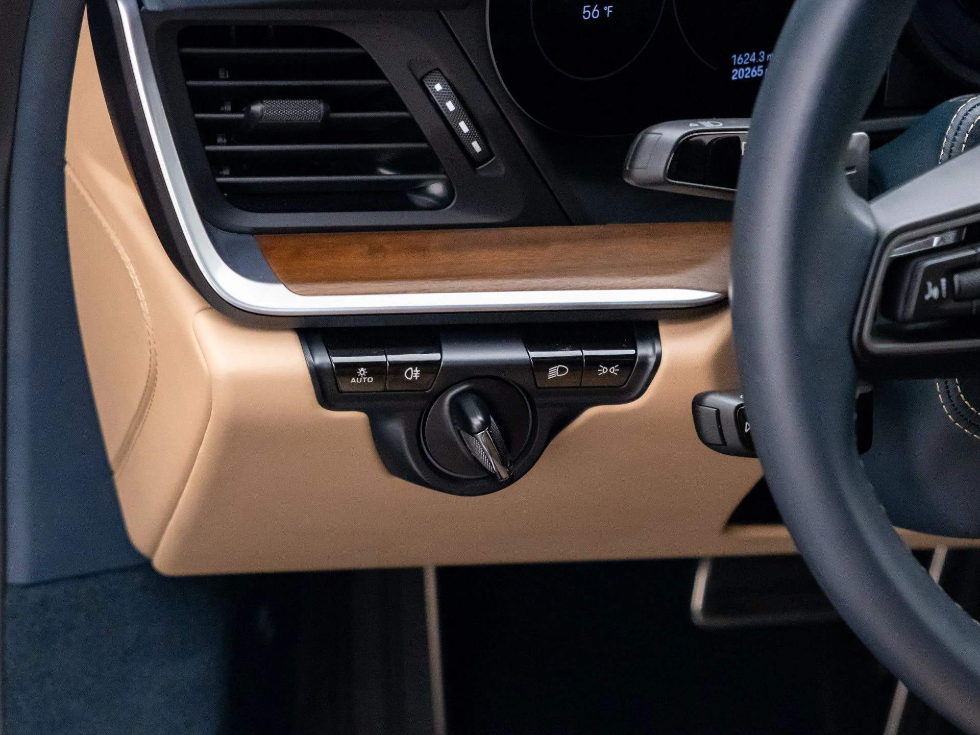 mph019_3734018377_841765ffdf4ac5f6248d9013b1b5e221x_d552d45689