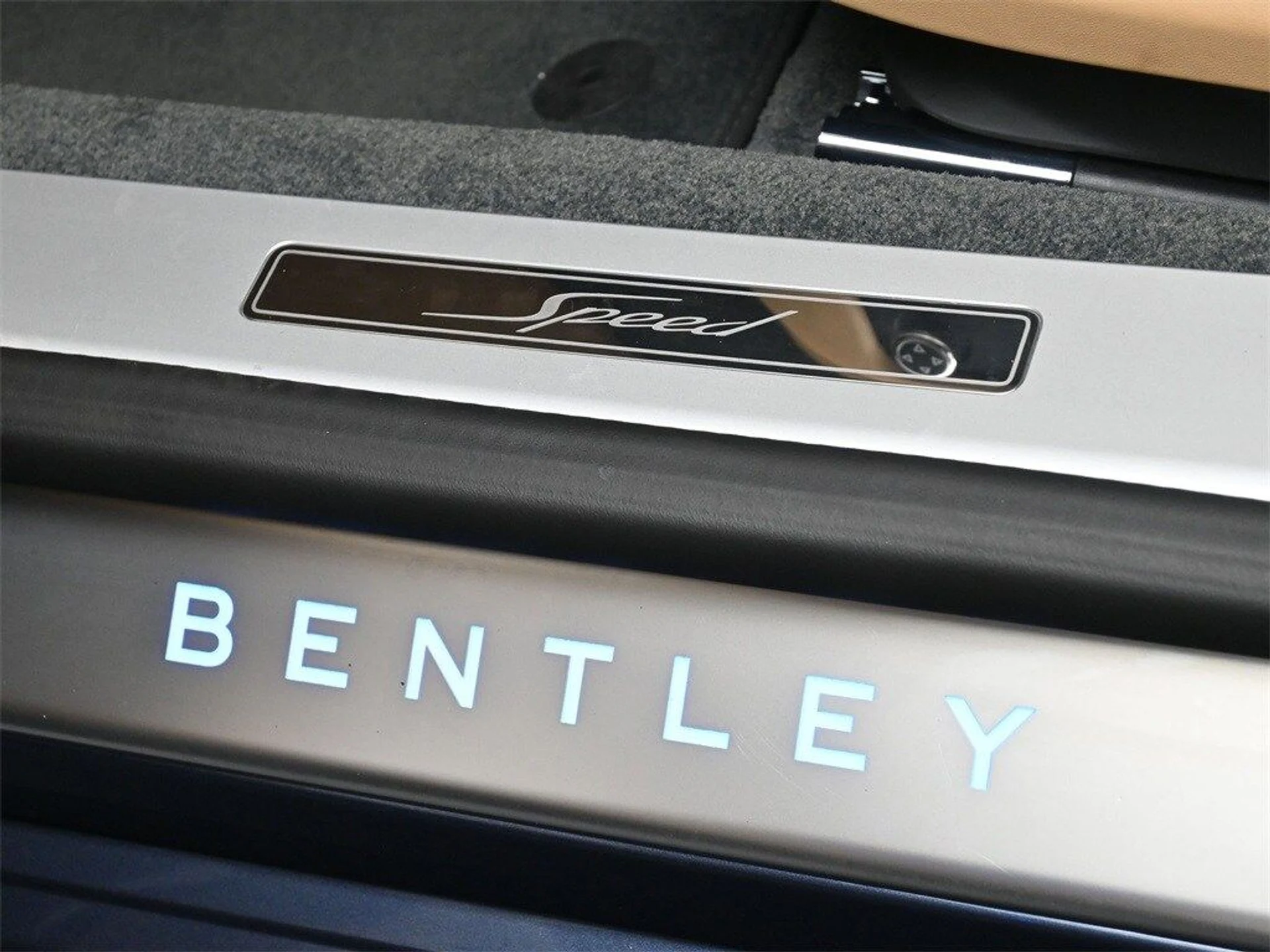 mph019_3735413350_7c017428cd1e0bfa50c902292c083e24x_d14bd10caa