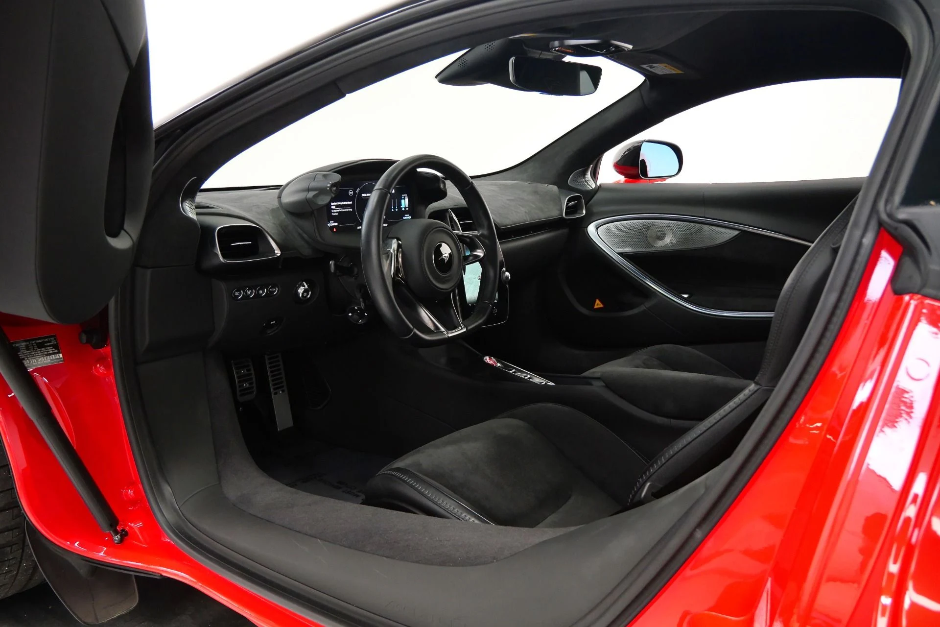 mph019_3739570178_Used_2024_Mc_Laren_Artura_Performance_Spec_Technology_Pack_1775235368_1db2e13712