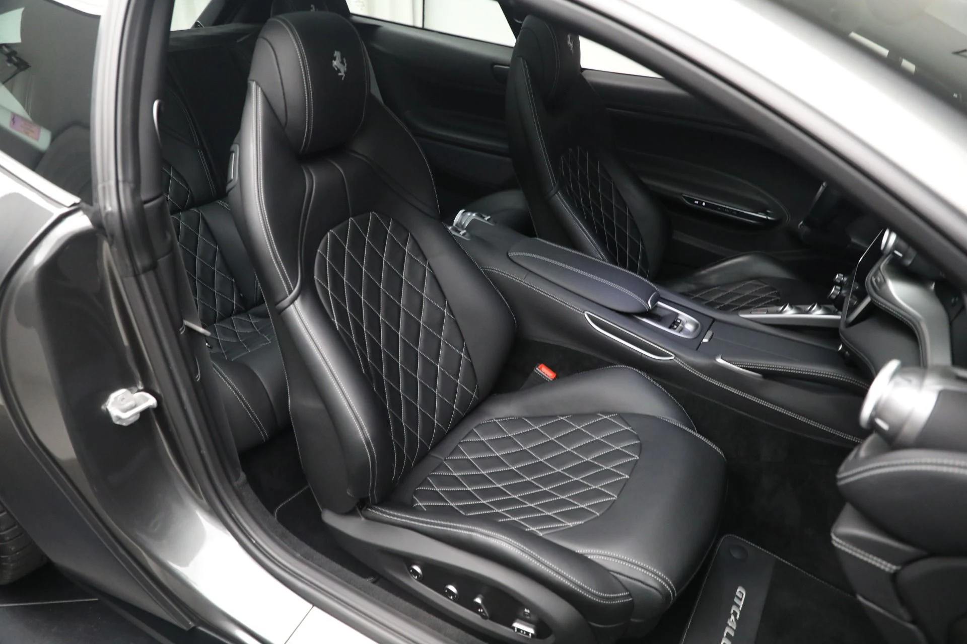 mph019_374135327_Used_2019_Ferrari_GTC_4_Lusso_1731632886_2f6f915c67