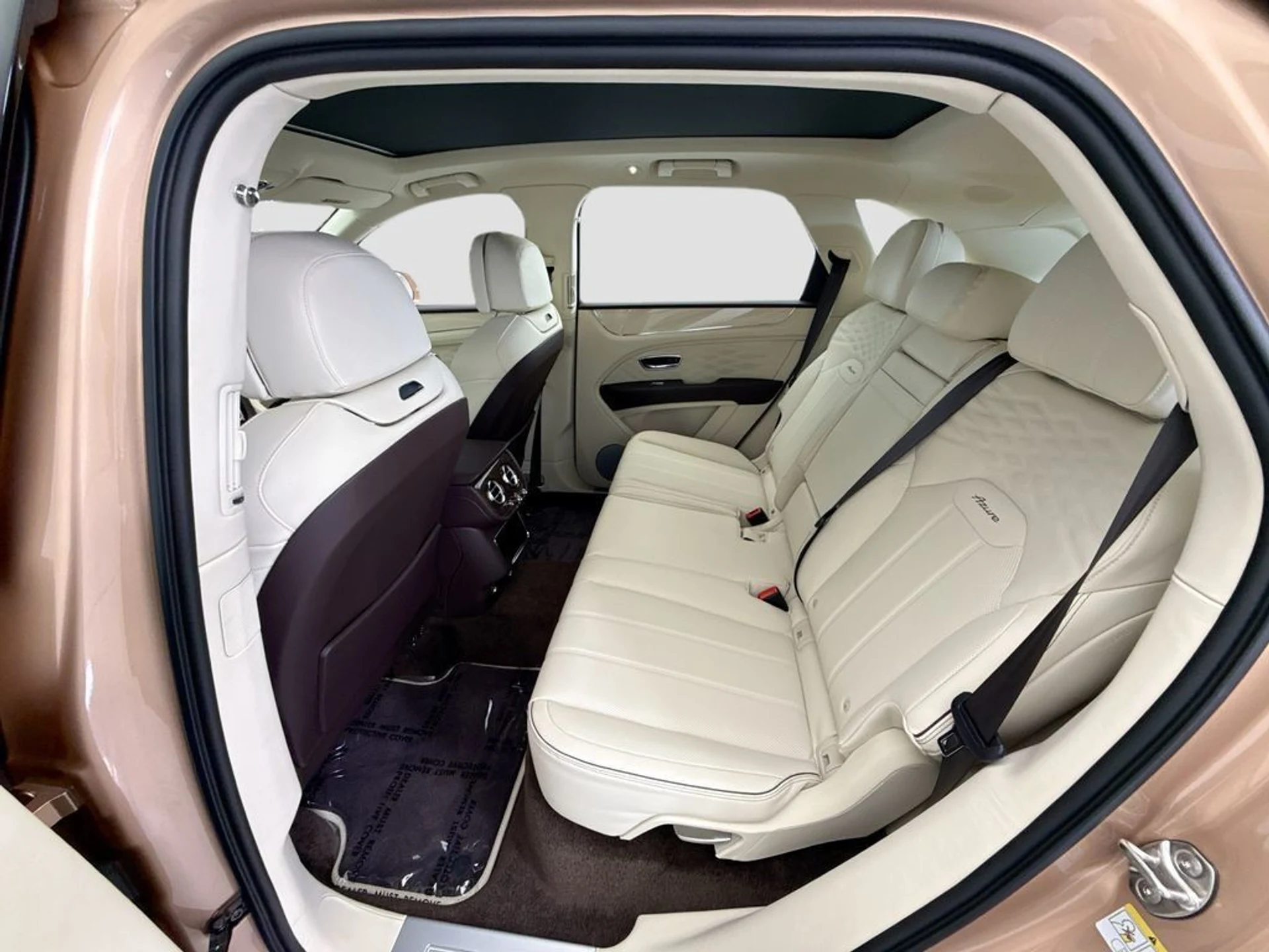 mph019_3742553260_new_2026_bentley_bentayga_8119_23010475_20_1024_88d1cb535a