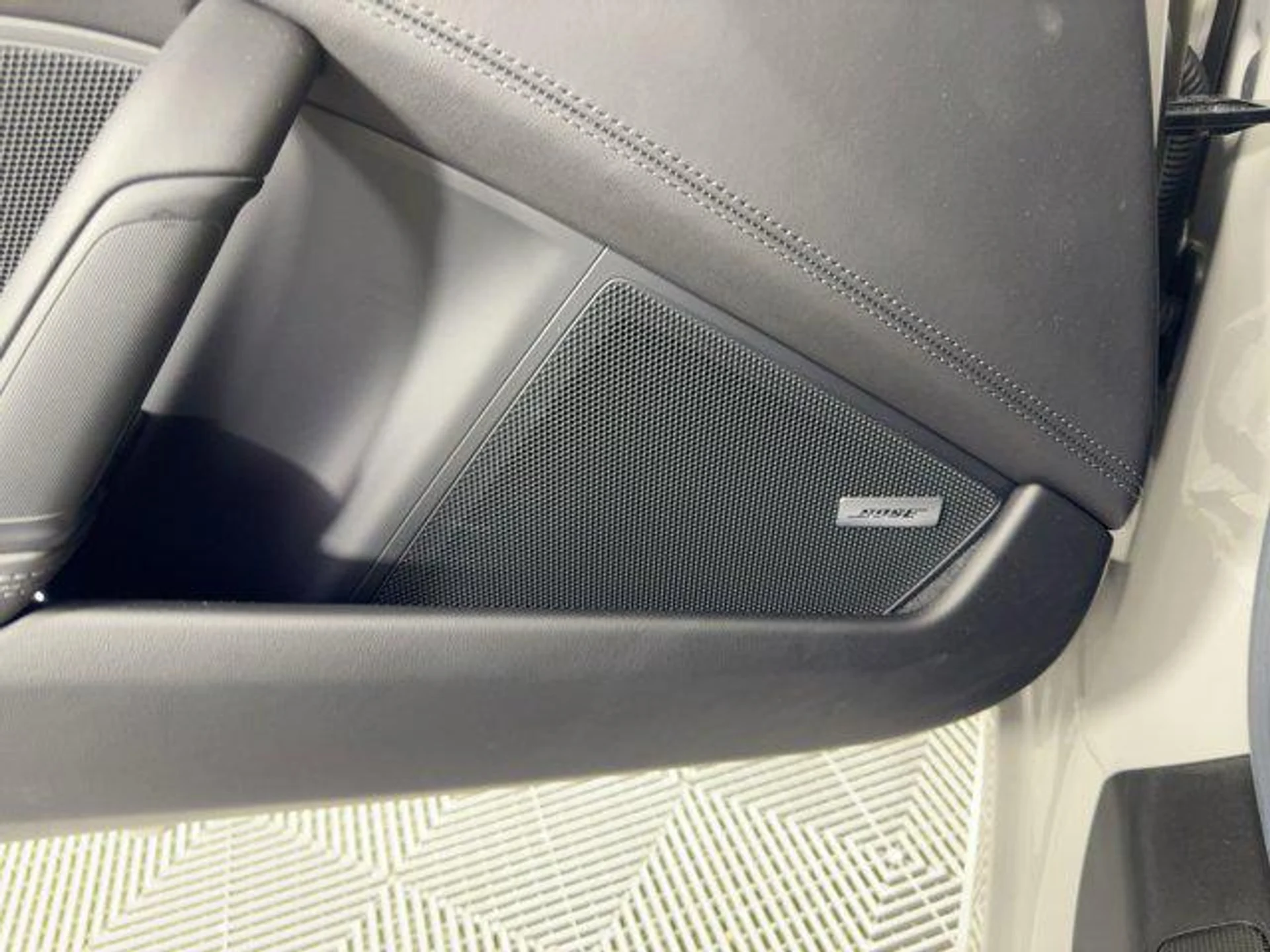 mph019_3743026170_07_FZDC_m_F_Tr_TR_83_VFA_Hck_Sf_XG_3_E_9298cac454