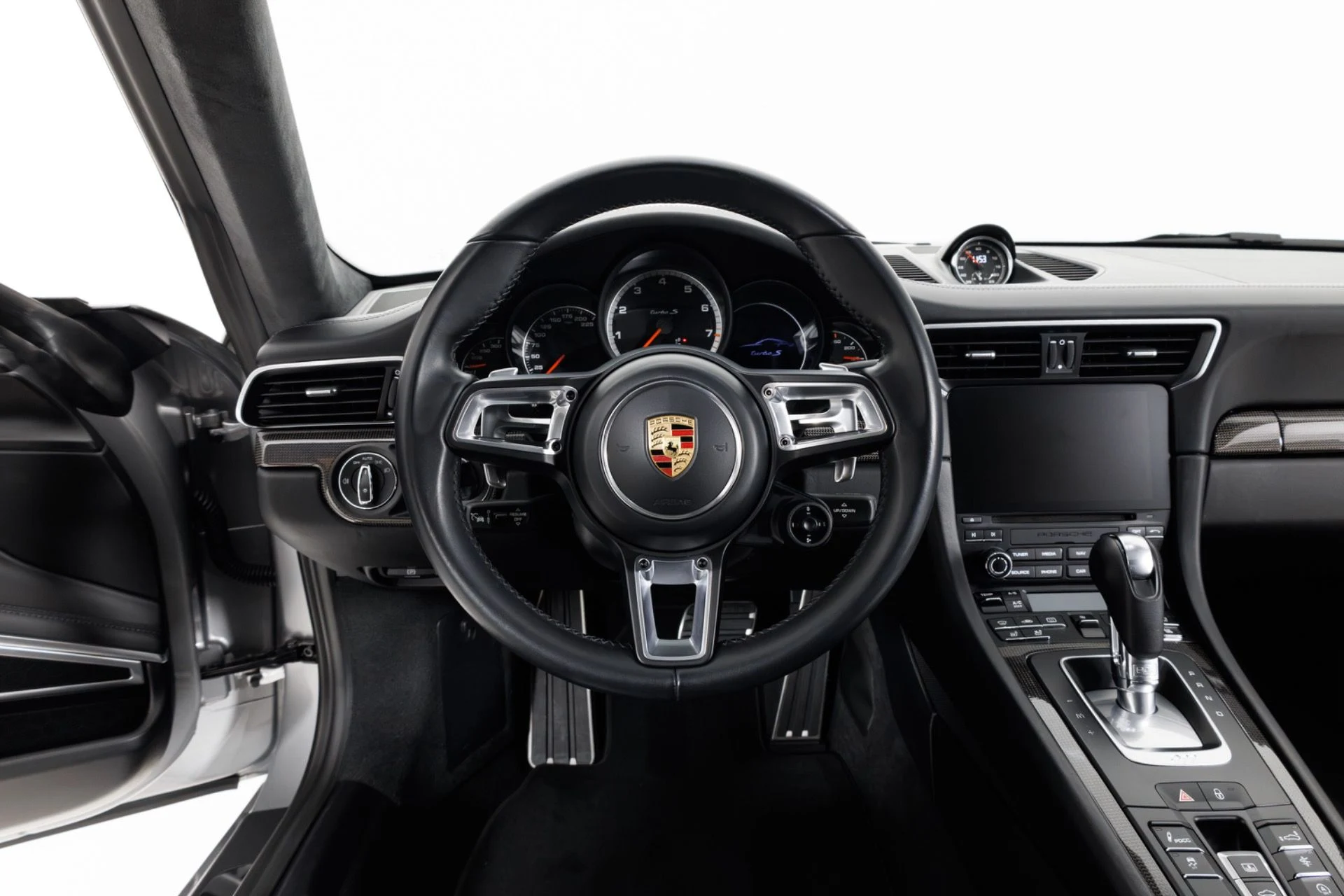mph019_3746846651_Used_2017_Porsche_911_Turbo_S_1782938059_37458b19ae