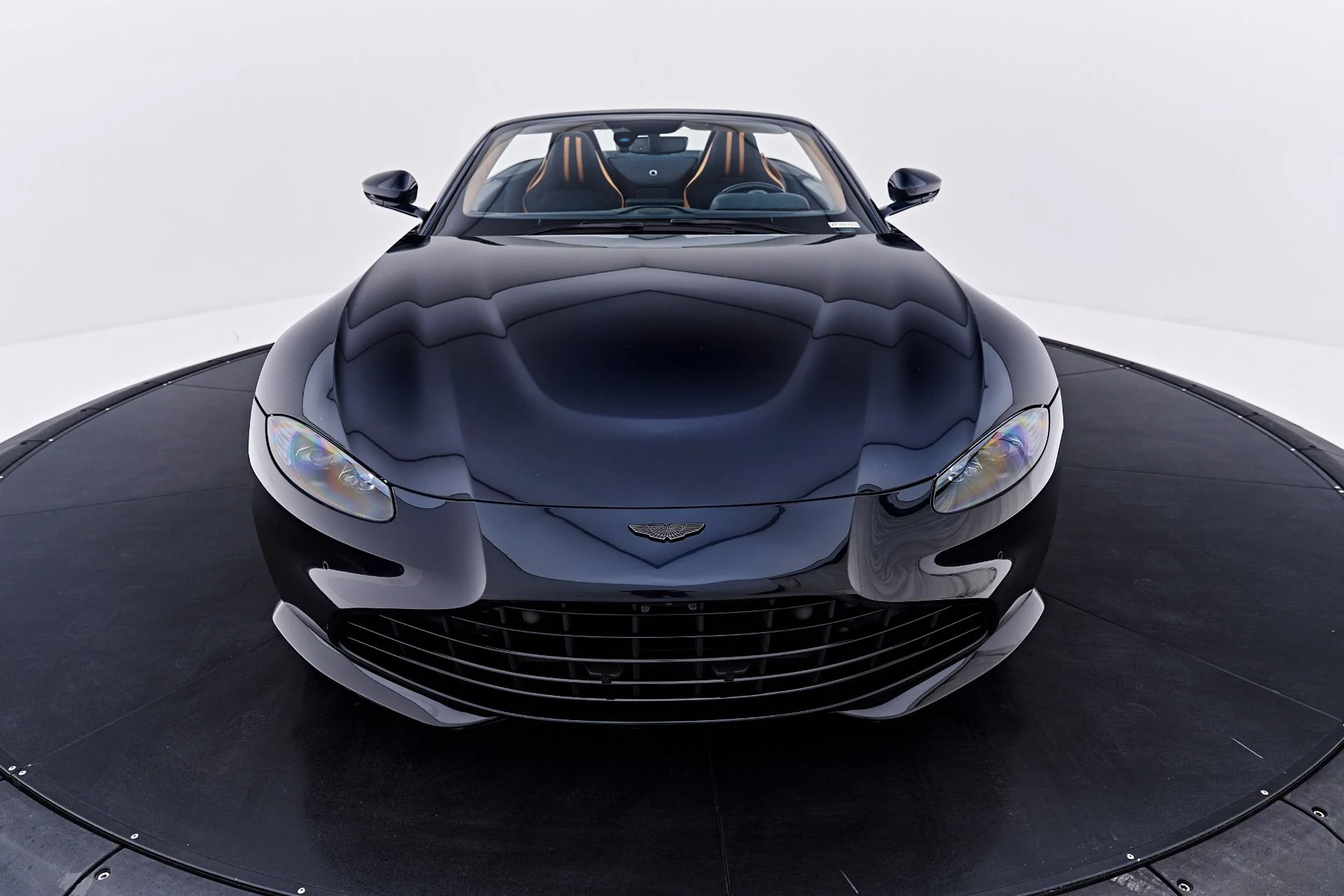 mph019_3747935549_Used_2022_Aston_Martin_Vantage_Base_1786226048_05c88d7888