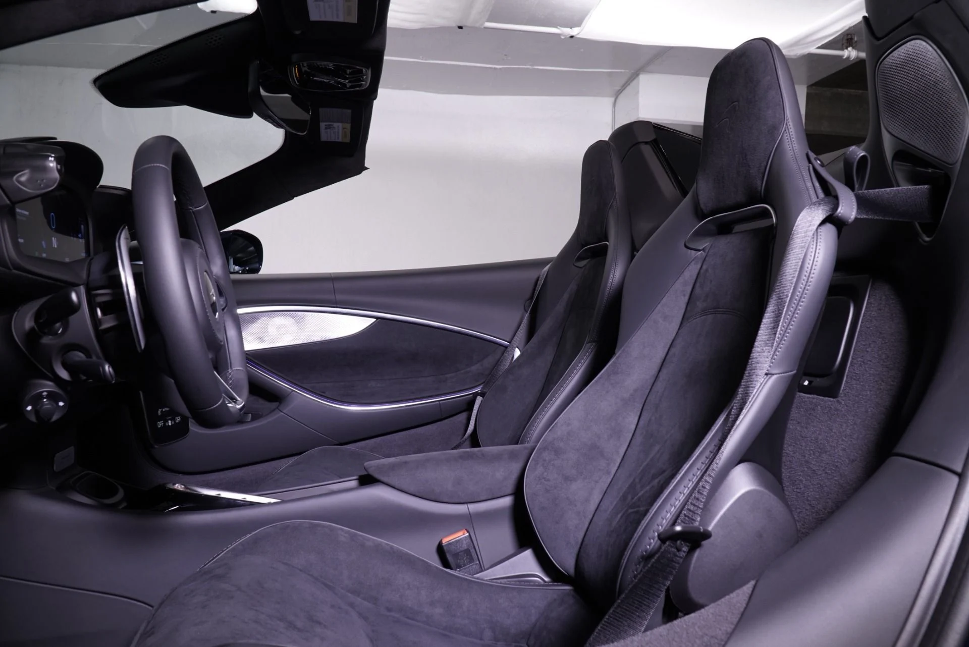 mph019_3750841115_New_2026_Mc_Laren_Artura_Spider_1762386837_61a6f3cd5d