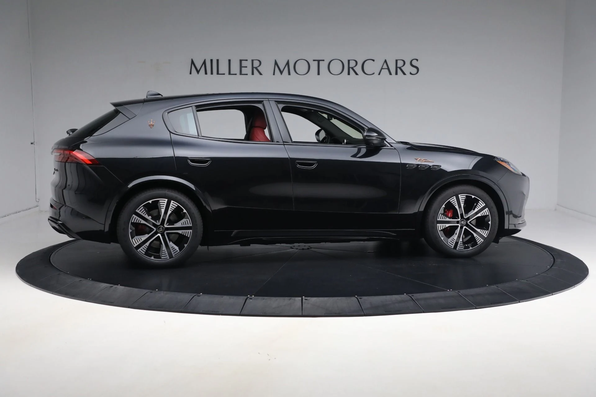 mph019_3753521220_New_2025_Maserati_Grecale_Folgore_2ec09702c6
