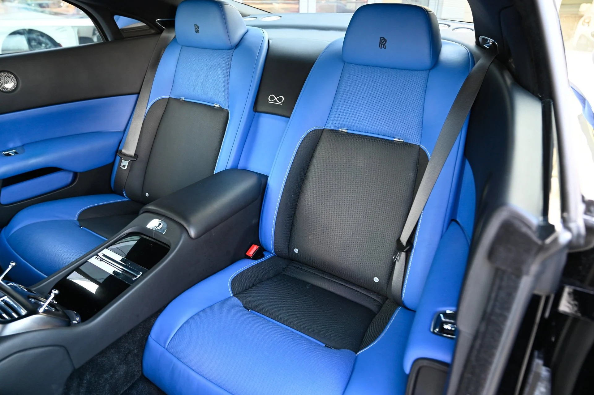 mph019_3756227492_08a3623adabc432a8e72ef2bb4147aa6_60de8429f6