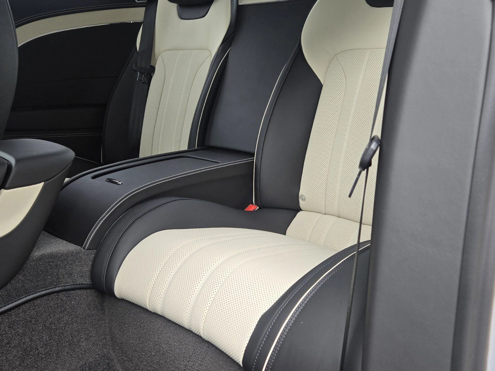 mph019_3756713803_1f201b8f18669d2edfeeed75f93af73bx_3b5acfff9e