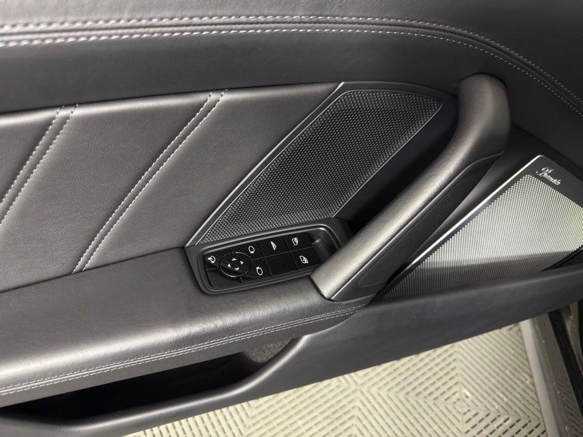 mph019_375913913_u_yfm6d_O7hd_C3_Dx_F8_Do_Bidx_Doi4_e5319578bf