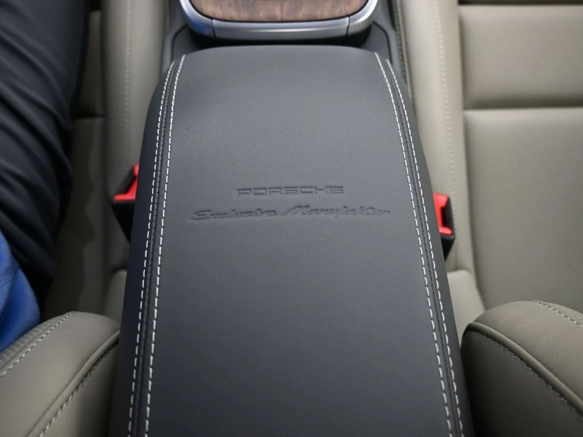 mph019_3771741983_978d1a01d2c9224d11960bf0cd5da48bx_7c9e055cb1