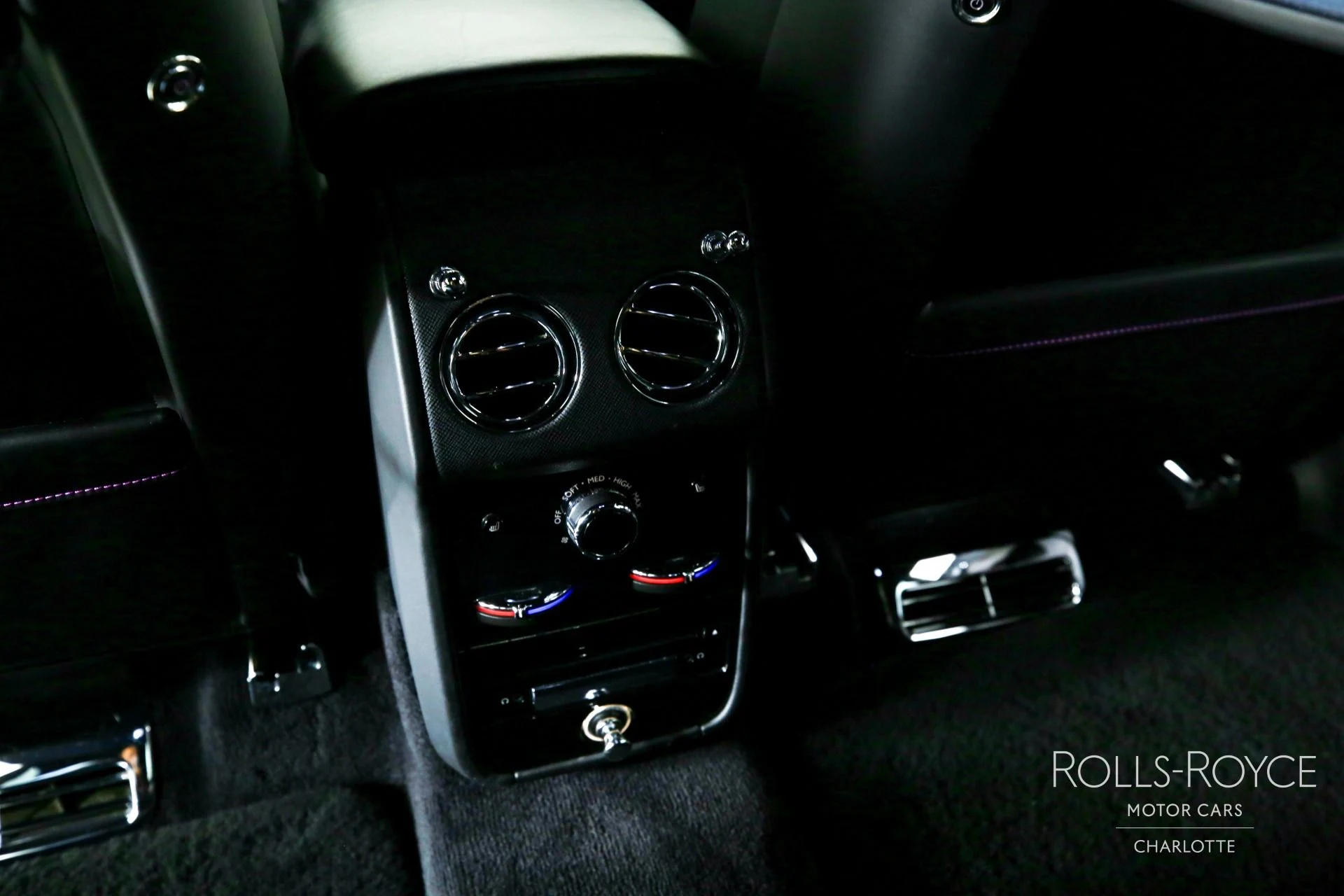 mph019_377547515_Used_2019_Rolls_Royce_Cullinan_1771361502_d229f4889b