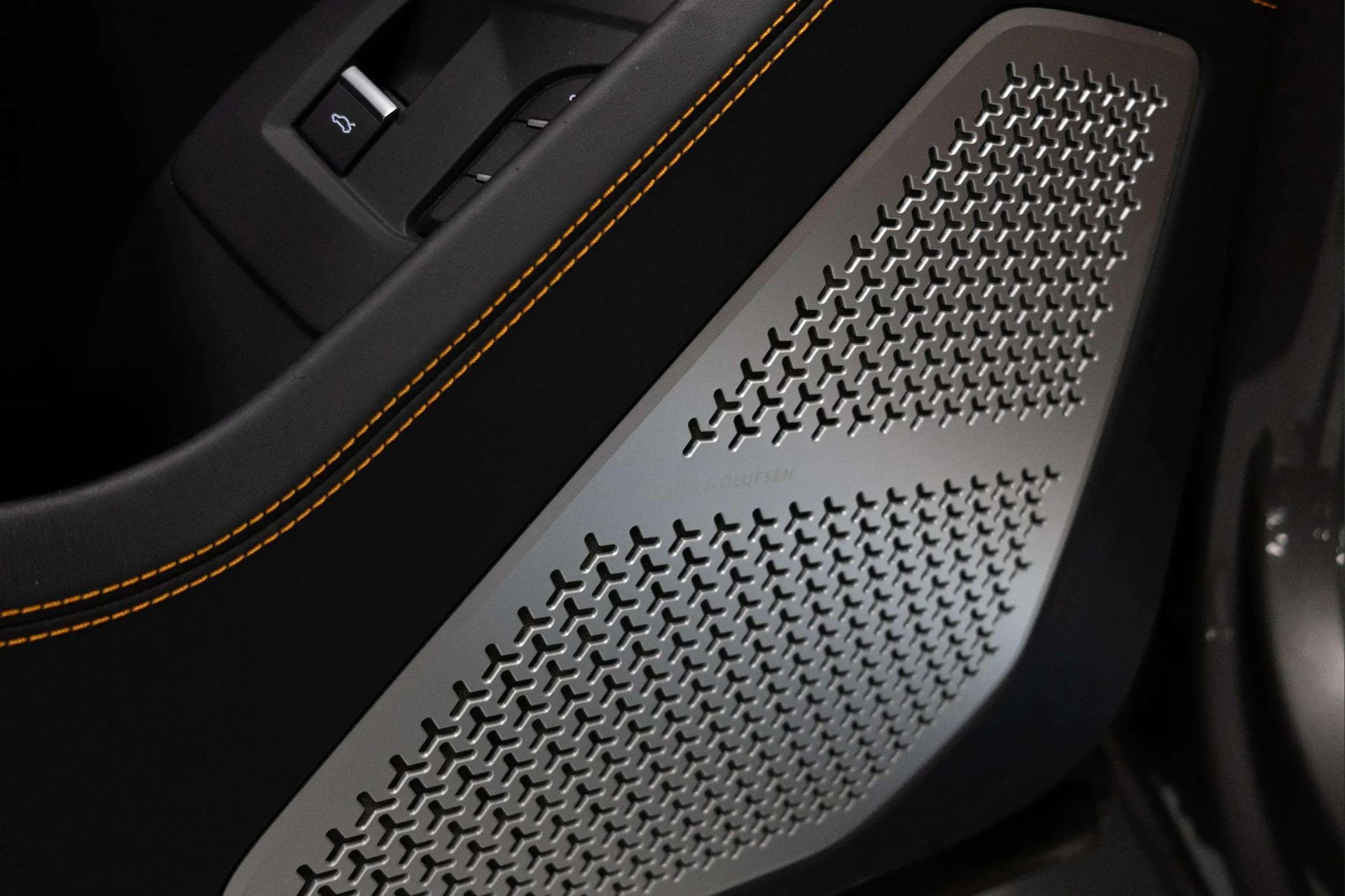 mph019_3780231890_205710e4_66a9_419b_932e_34eb41b906e0_202420_Lamborghini20_Urus20_S2028_ZPBCB_3_ZLXRLA_3431329_20_48f29a6dcf