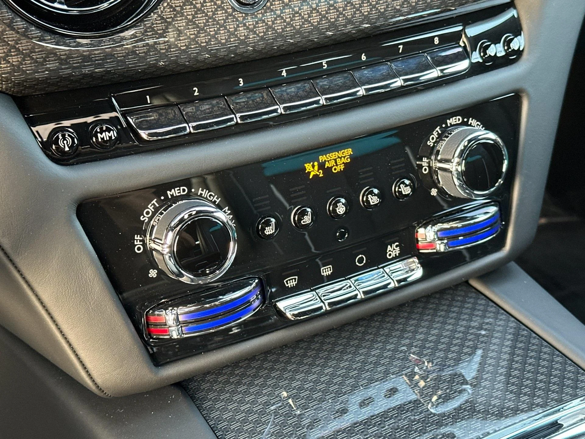 mph019_3780337077_New_2026_Rolls_Royce_Black_Badge_Ghost_1764949823_588c1952b3