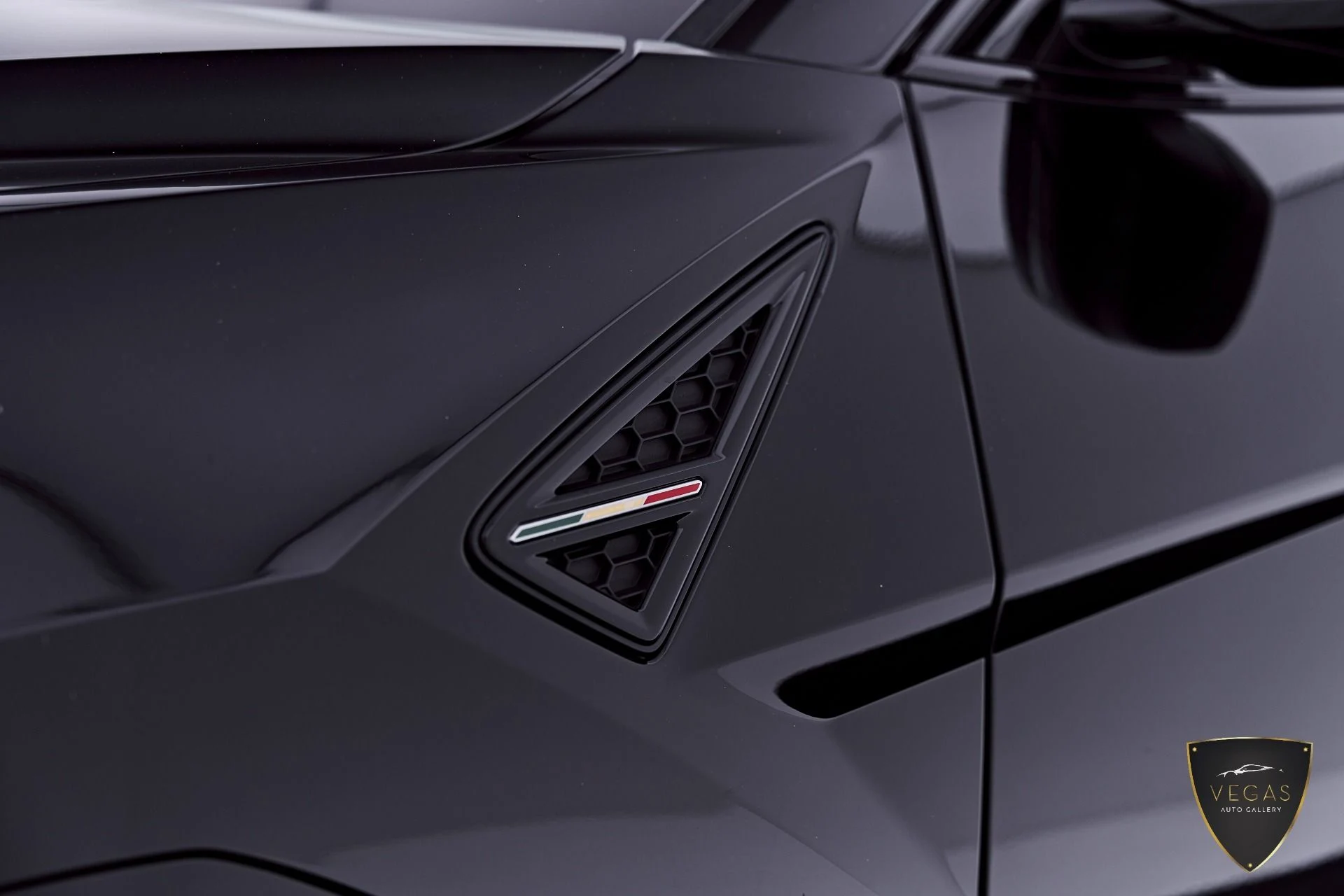 mph019_3785025517_Used_2022_Lamborghini_Urus_1782338929_1aacd69f53