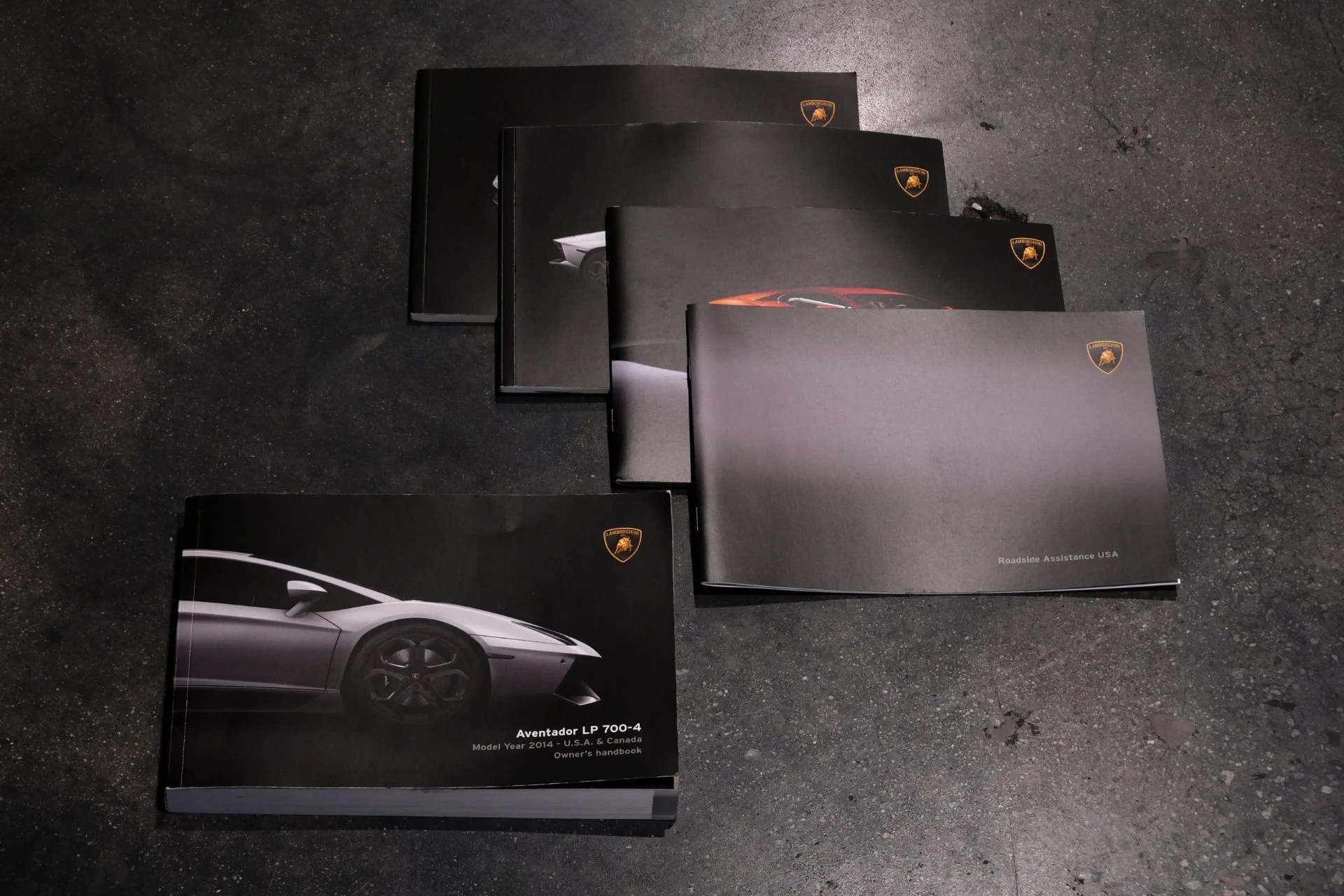 mph019_3802003723_Used_2014_Lamborghini_Aventador_LP_700_4_Beautiful_Color_Combination_Transparent_Engine_Bonnet_1774983686_f98571e32b