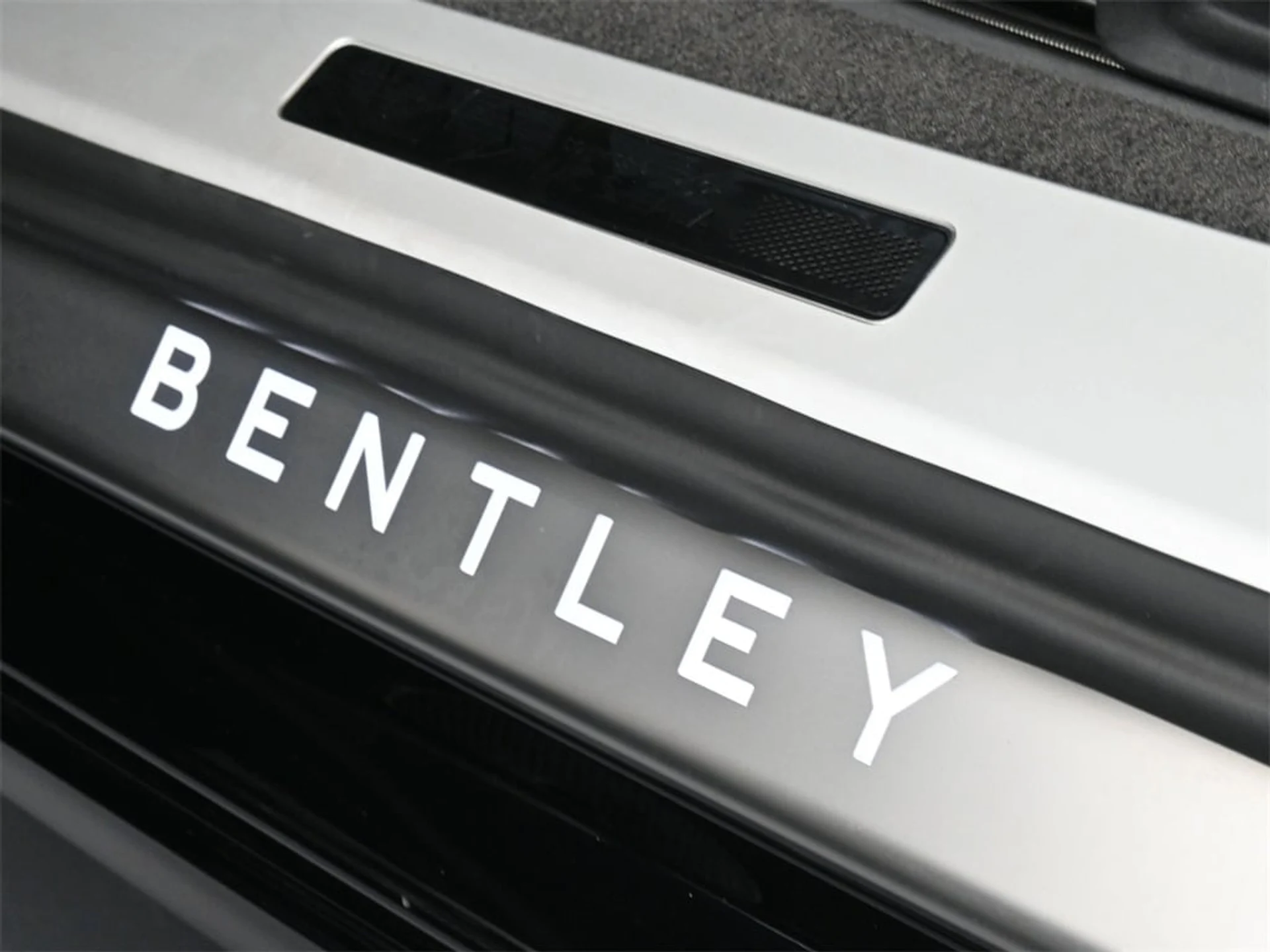 mph019_3816258951_28ad90a4f9617bd3233e9d0c02e4116dx_f4760023ab