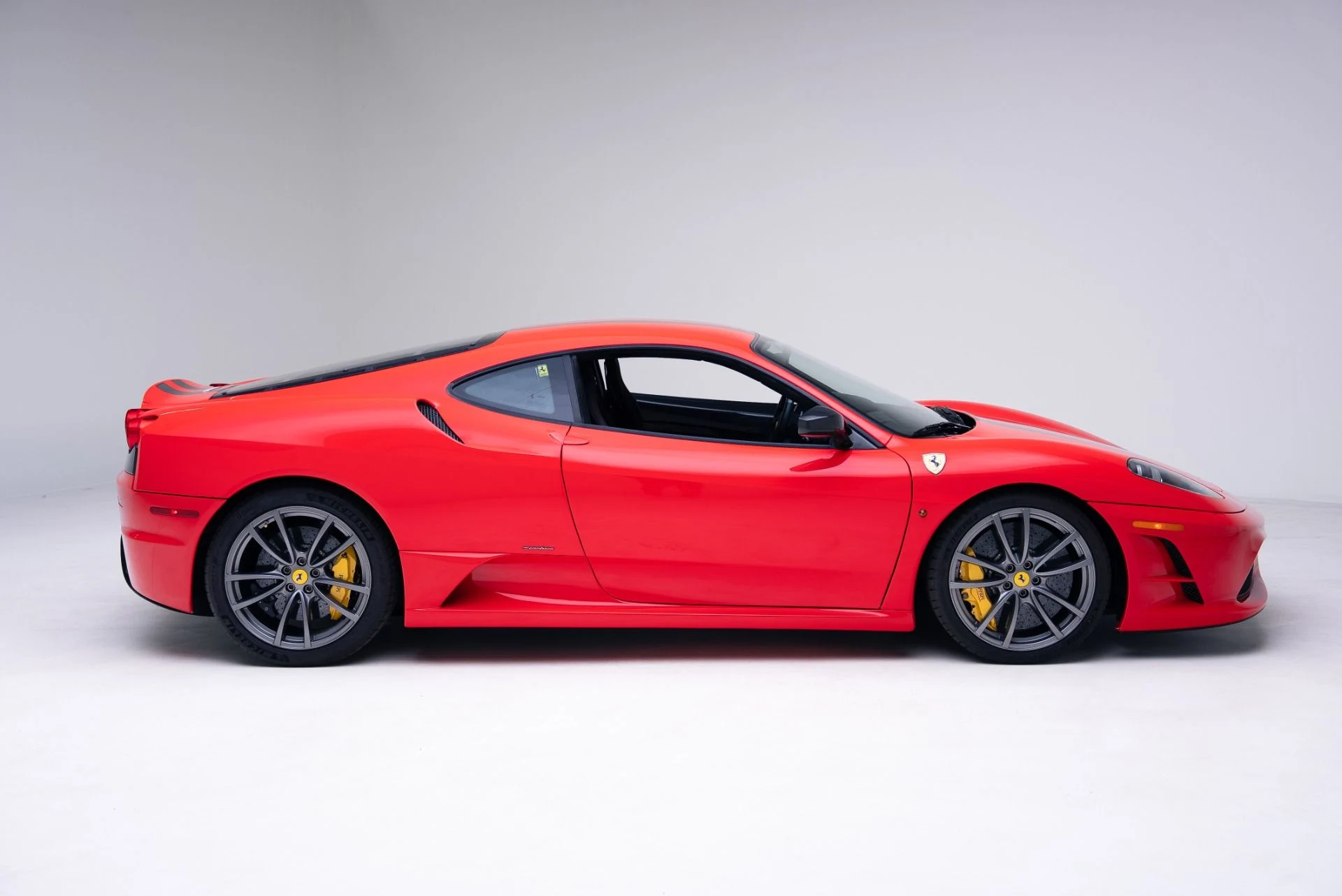 mph019_382161650_Used_2009_Ferrari_430_Scuderia_1768264426_cf8c4076a0