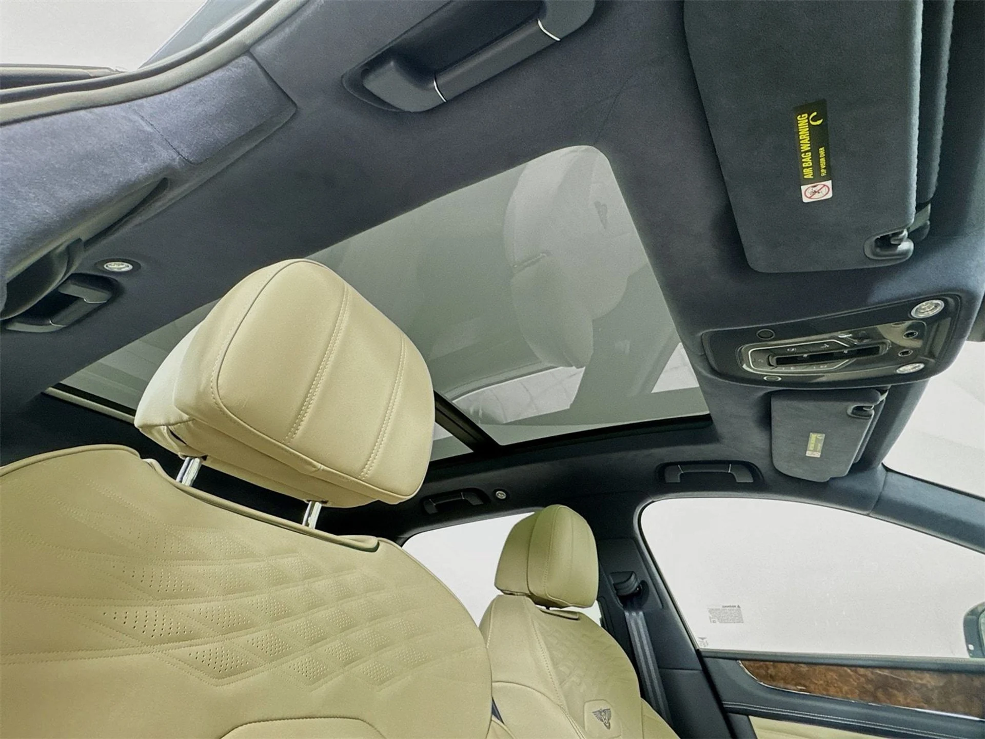 mph019_3821745912_156b49895a3ec04415e2b68e9f9f435ex_463b9ef300