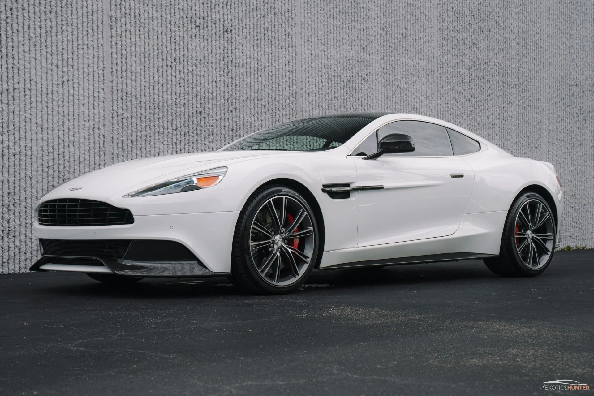 mph019_3823434303_Used_2014_Aston_Martin_Vanquish_Carbon_Everything_1756333397_b8aac06665