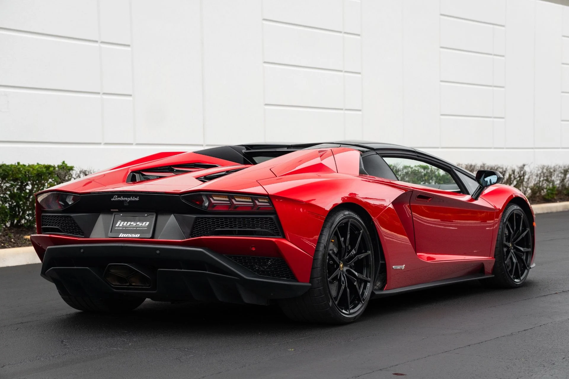 mph019_3824892174_Used_2018_Lamborghini_Aventador_Roadster_LP_740_4_S_1770343320_91e1cadffd
