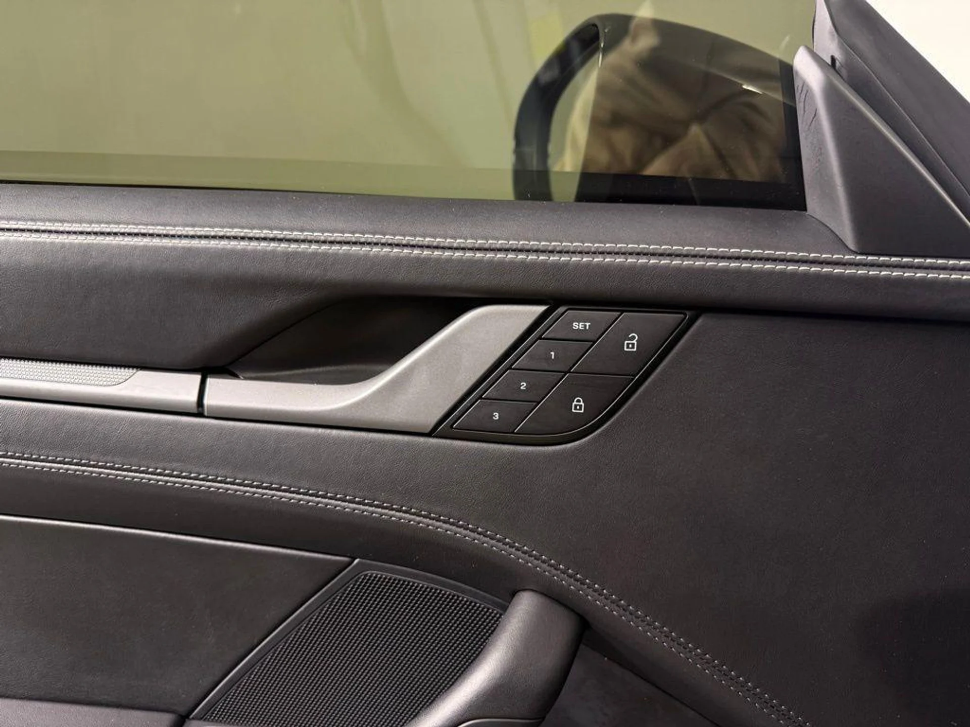 mph019_3826593716_1l6qrqub_Sk_W_Jj_Bm85o_Xdd6j_In_VA_018ad6ca38