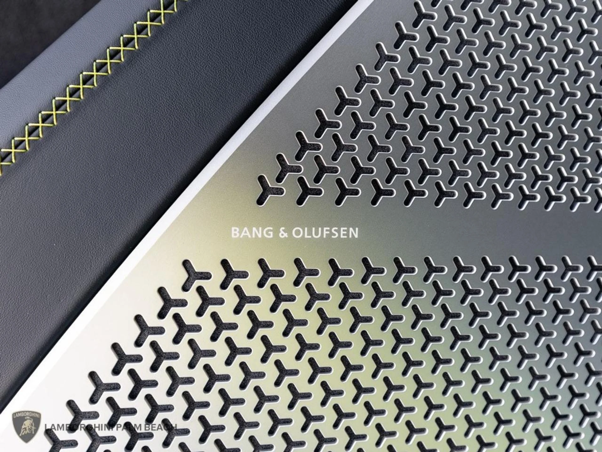 mph019_3827241217_f7161b56f33af458d55ef755a9f2214f_06c0ed4df3