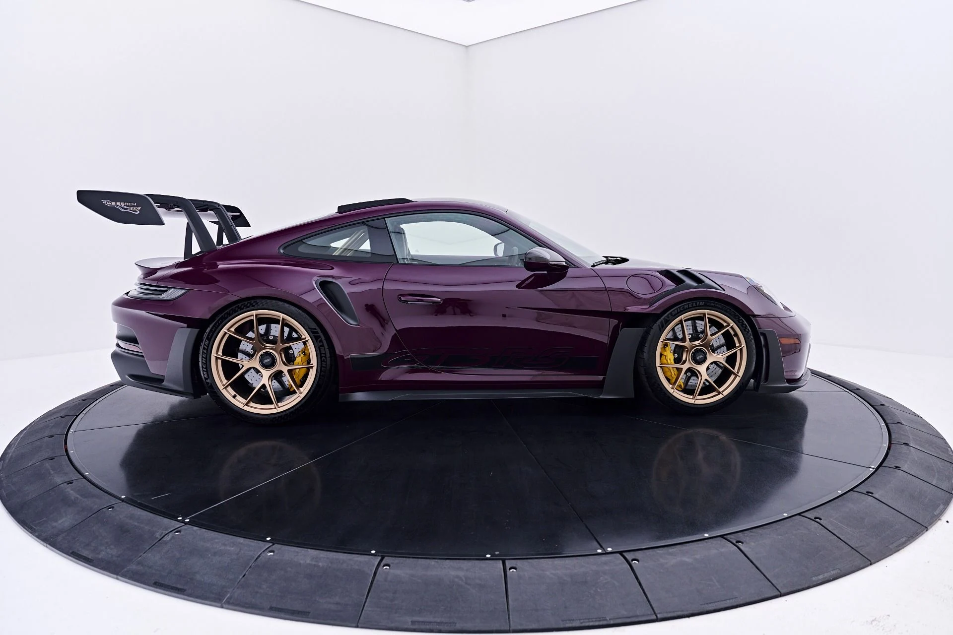 mph019_3828300326_Used_2025_Porsche_911_GT_3_RS_1784854025_3d8c3b52fe