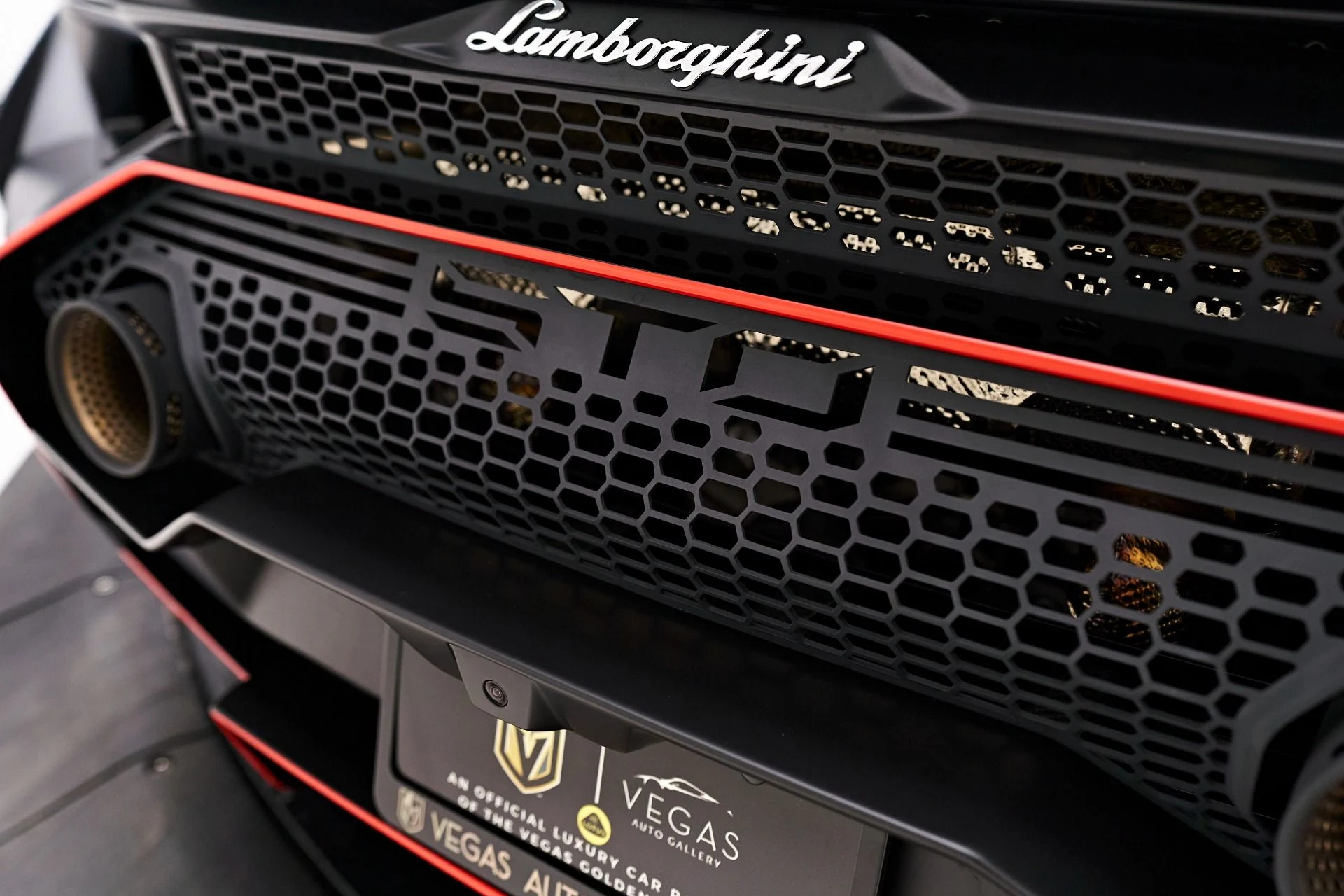 mph019_3838449911_Used_2023_Lamborghini_Huracan_STO_Base_1696892071_3599f0078f