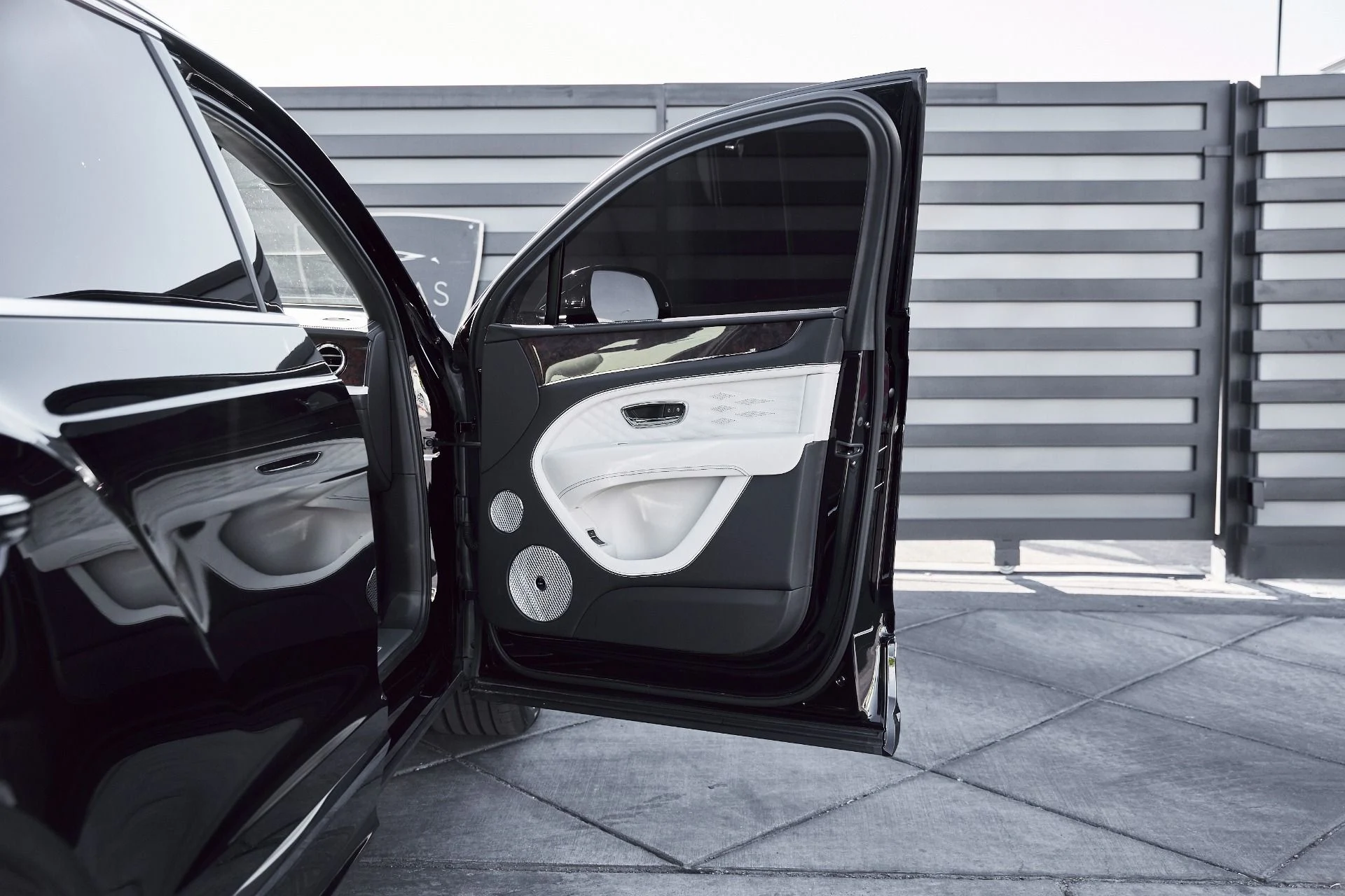 mph019_3857487415_Used_2023_Bentley_Bentayga_EWB_Azure_1773968860_4522a88213