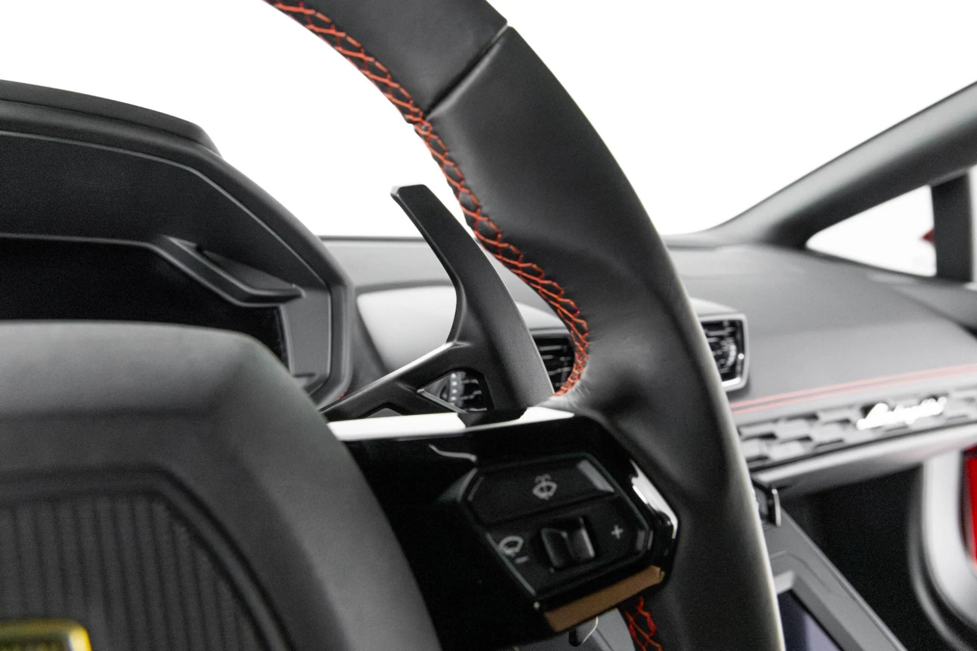 mph019_3871861338_Used_2021_Lamborghini_Huracan_EVO_1762806447_e22bdf5cfd