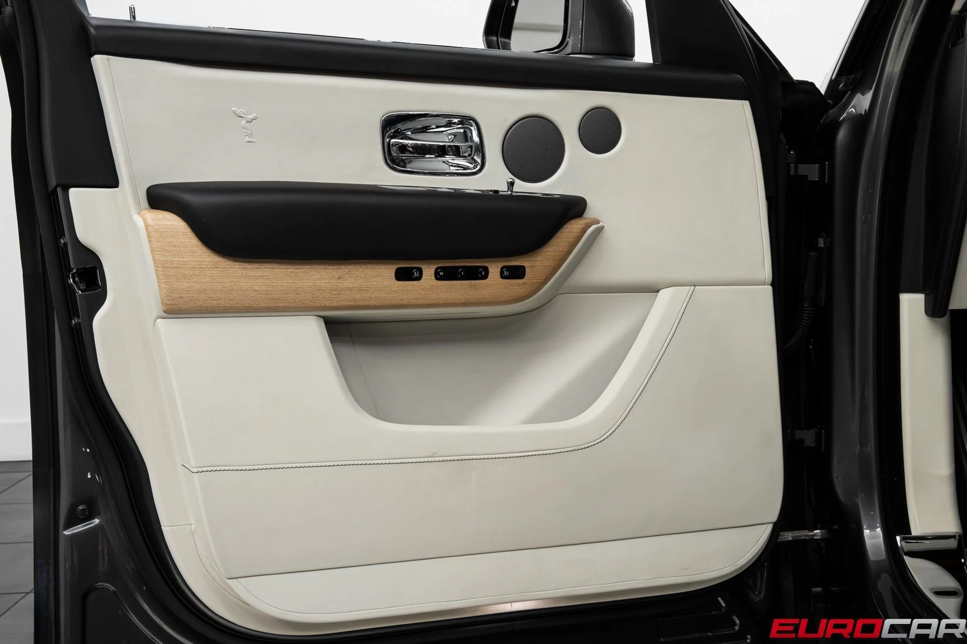 mph019_3877695040_image_20_0b80529332