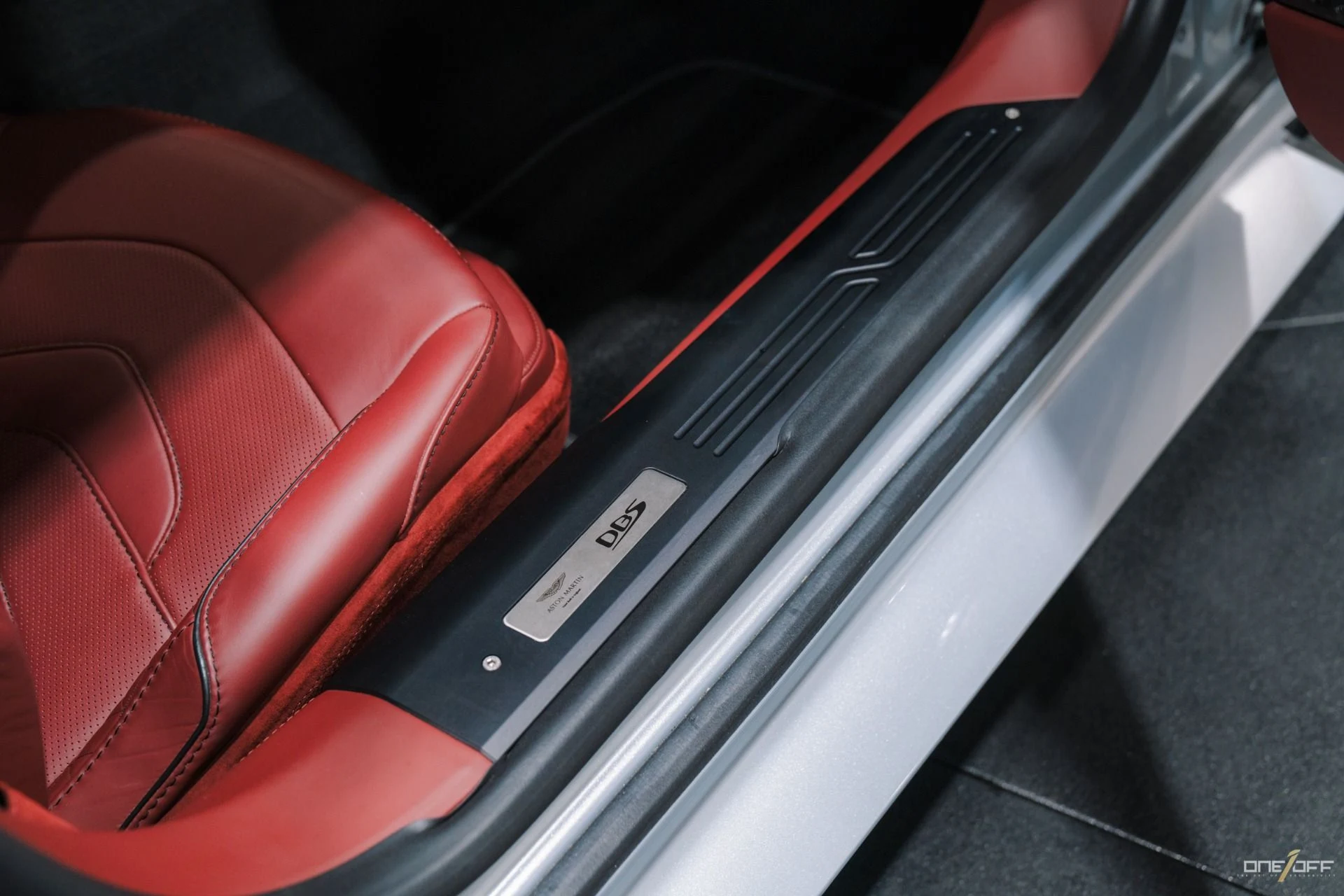 mph019_387891474_Used_2019_Aston_Martin_DBS_Superleggera_1752875585_fdf1ed0e07