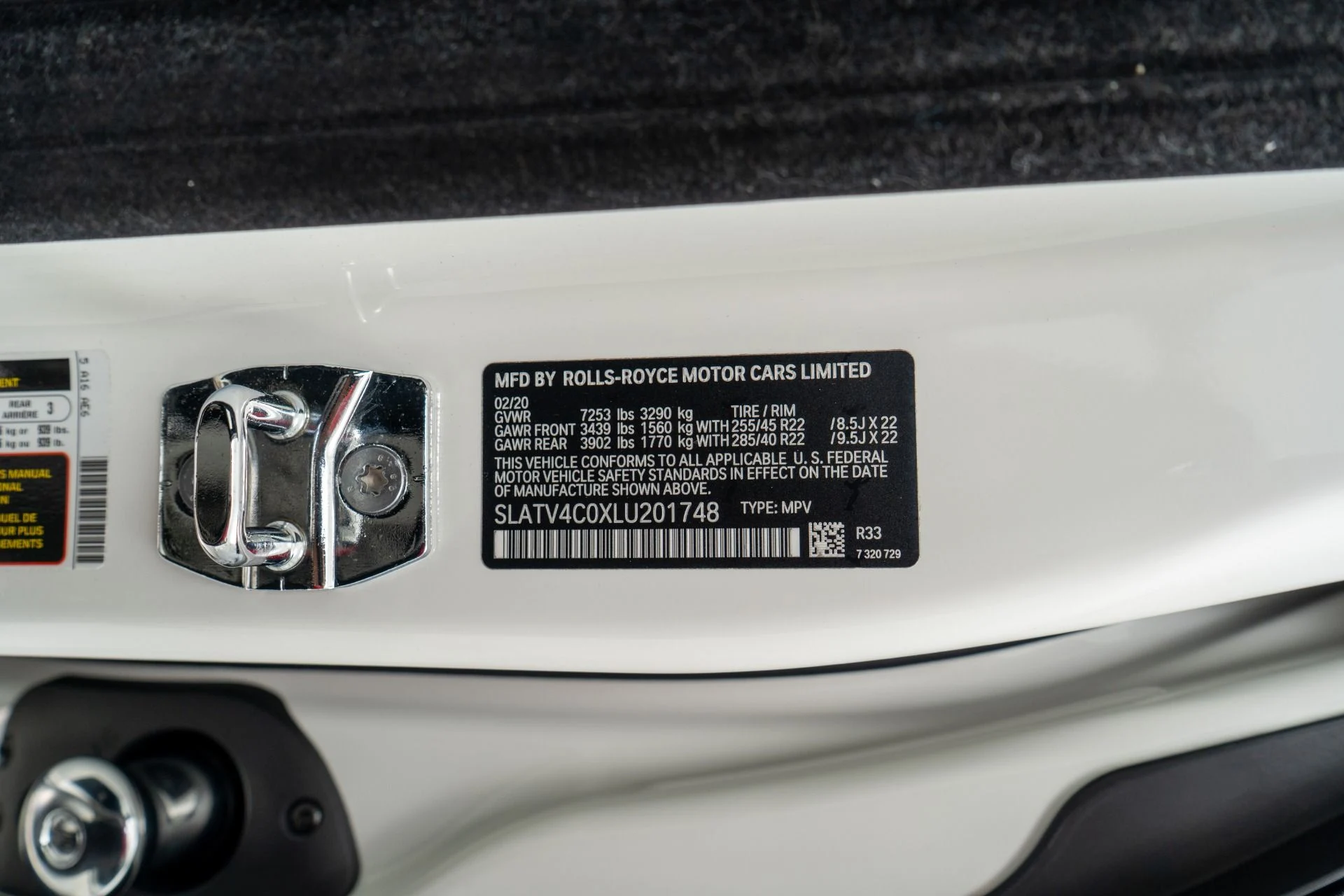 mph019_3885389004_Used_2020_Rolls_Royce_Cullinan_Polished_22_Wheels_Rear_Theatre_Configuration_Rolls_Royce_Bespoke_Audio_1771596522_dac0cf4ffc