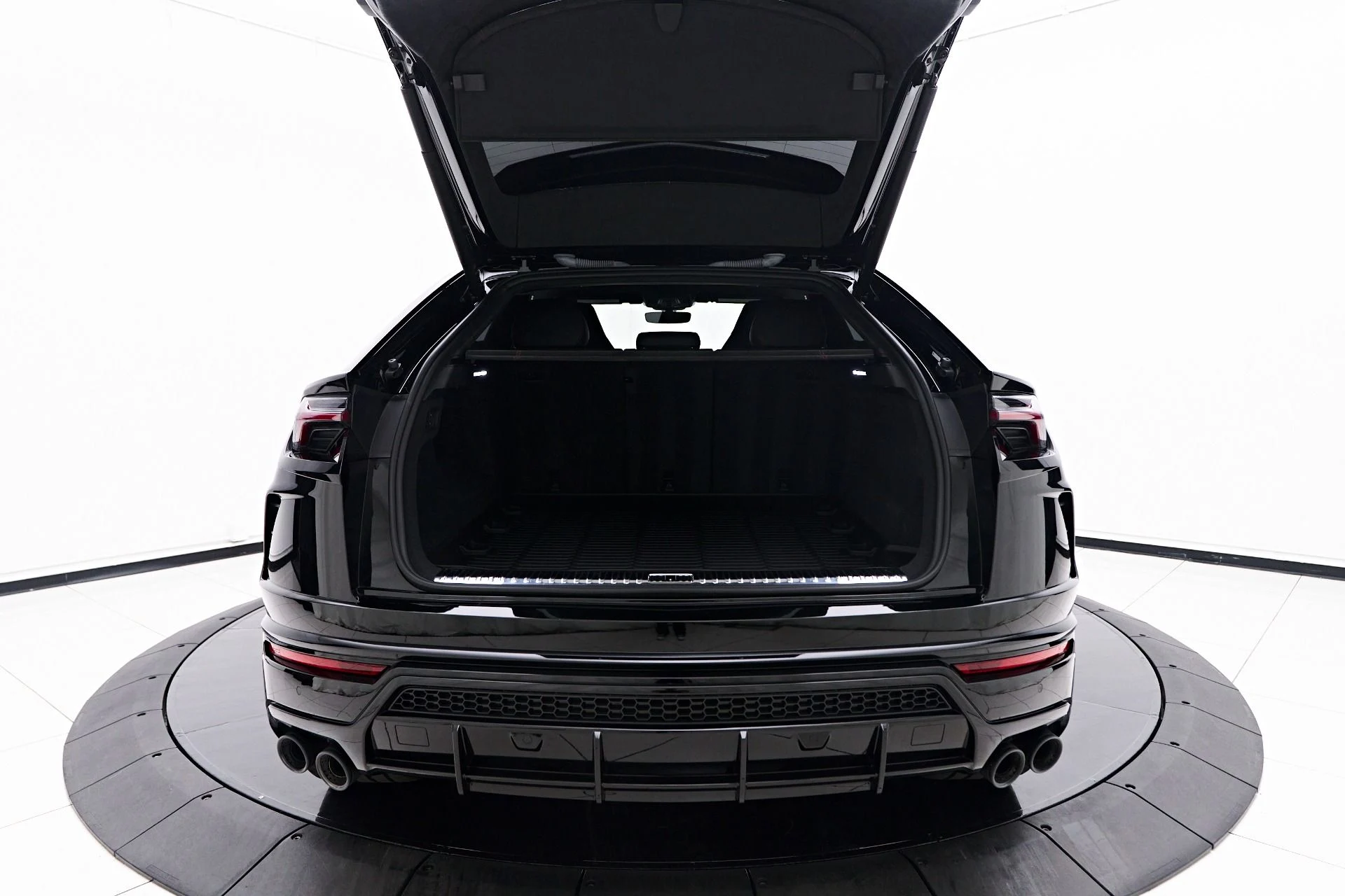 mph019_3886069445_Used_2022_Lamborghini_Urus_1753311555_08a50808ba