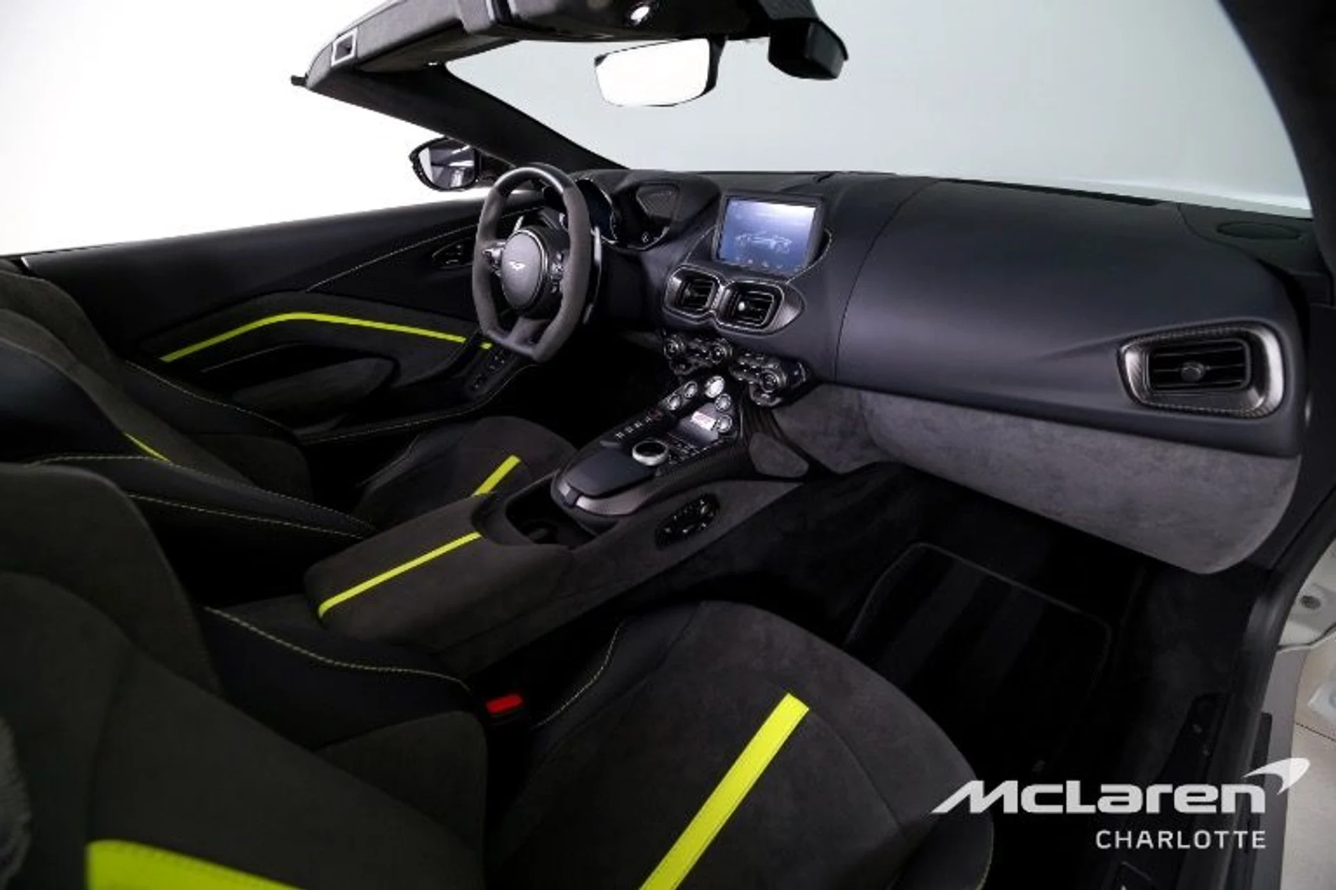 mph019_3889295295_Used_2023_Aston_Martin_Vantage_F1_Edition_54a4df939e