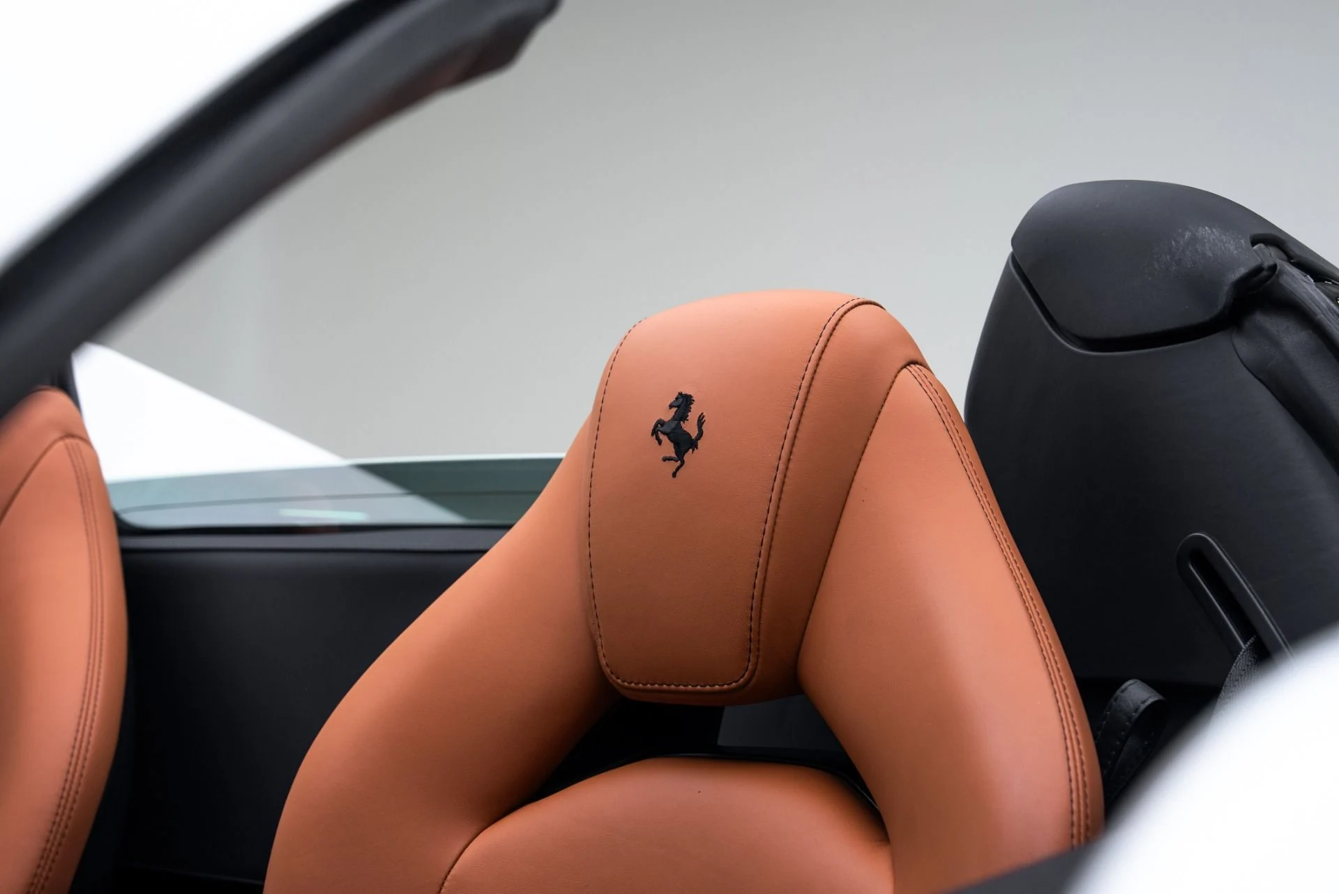 mph019_3894577227_Used_2018_Ferrari_488_Spider_1774383951_8f30fdc562