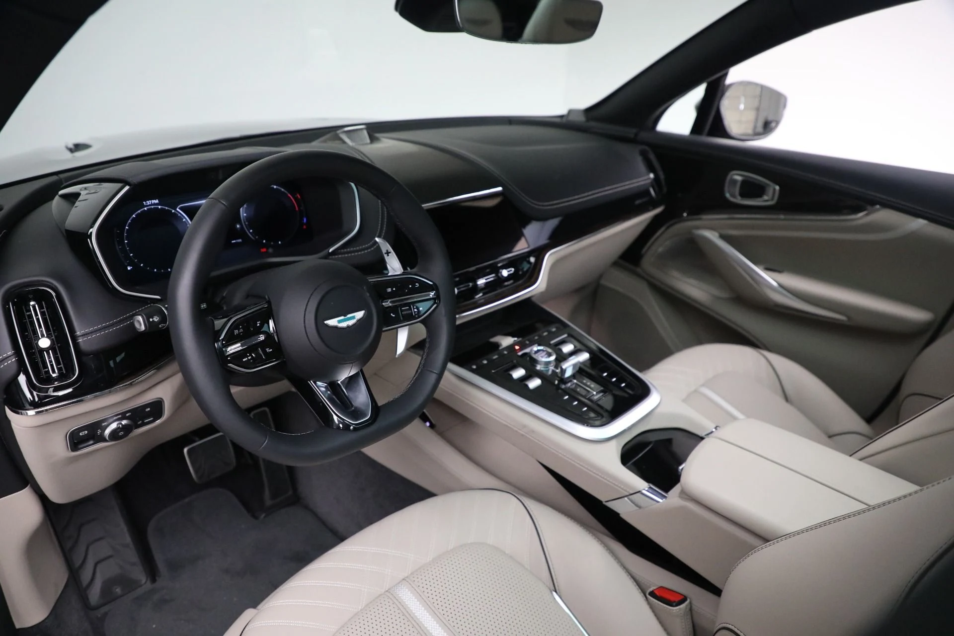 mph019_3897742544_New_2025_Aston_Martin_DBX_707_f2b7b82956