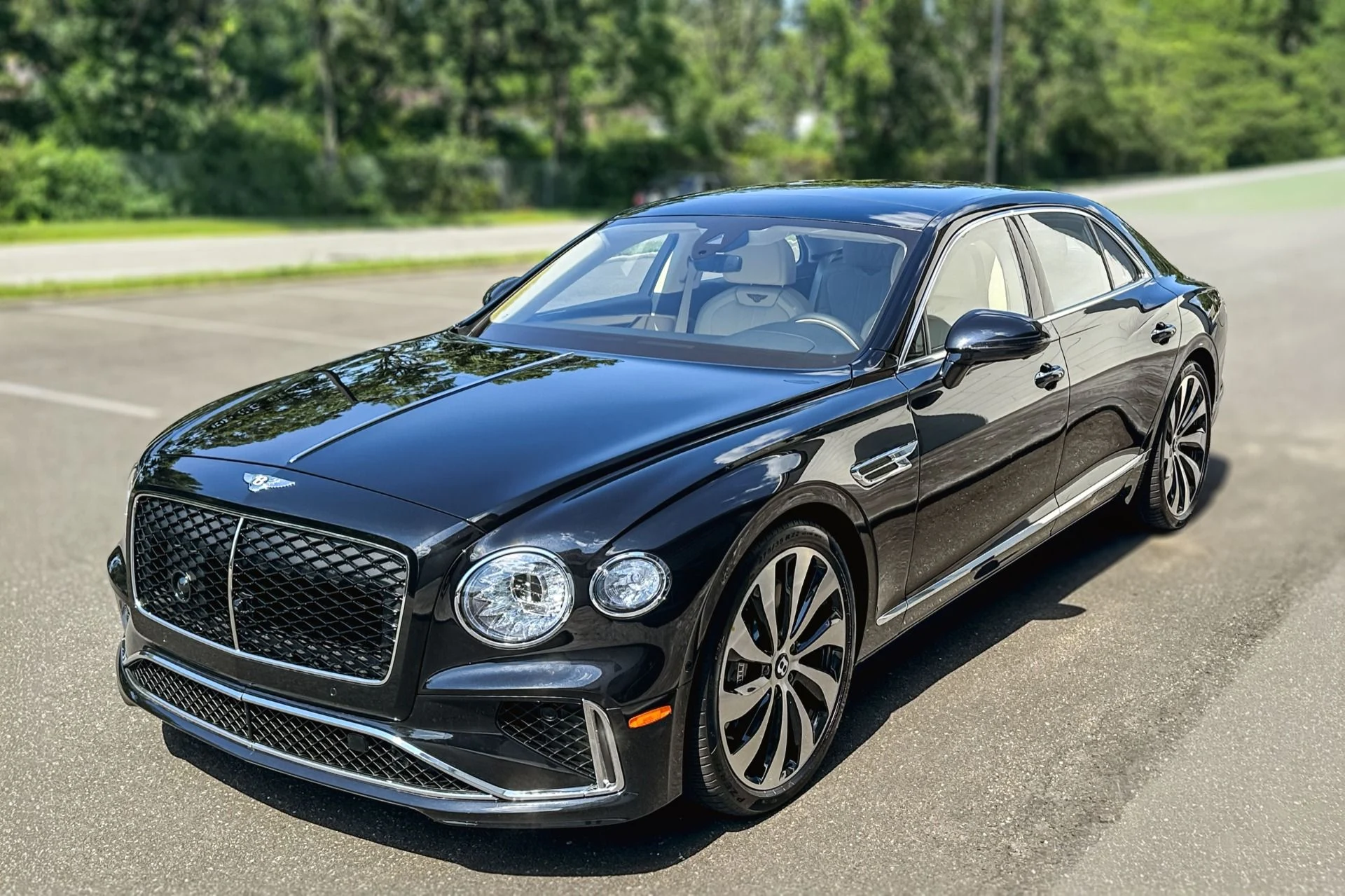 mph019_389840794_New_2026_Bentley_Flying_Spur_1783694530_eeb44ee88b