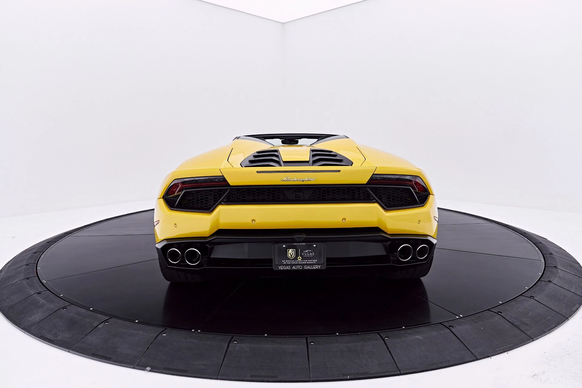 mph019_3907061582_Used_2018_Lamborghini_Huracan_LP_580_2_S_1784246797_9ccda6db6b
