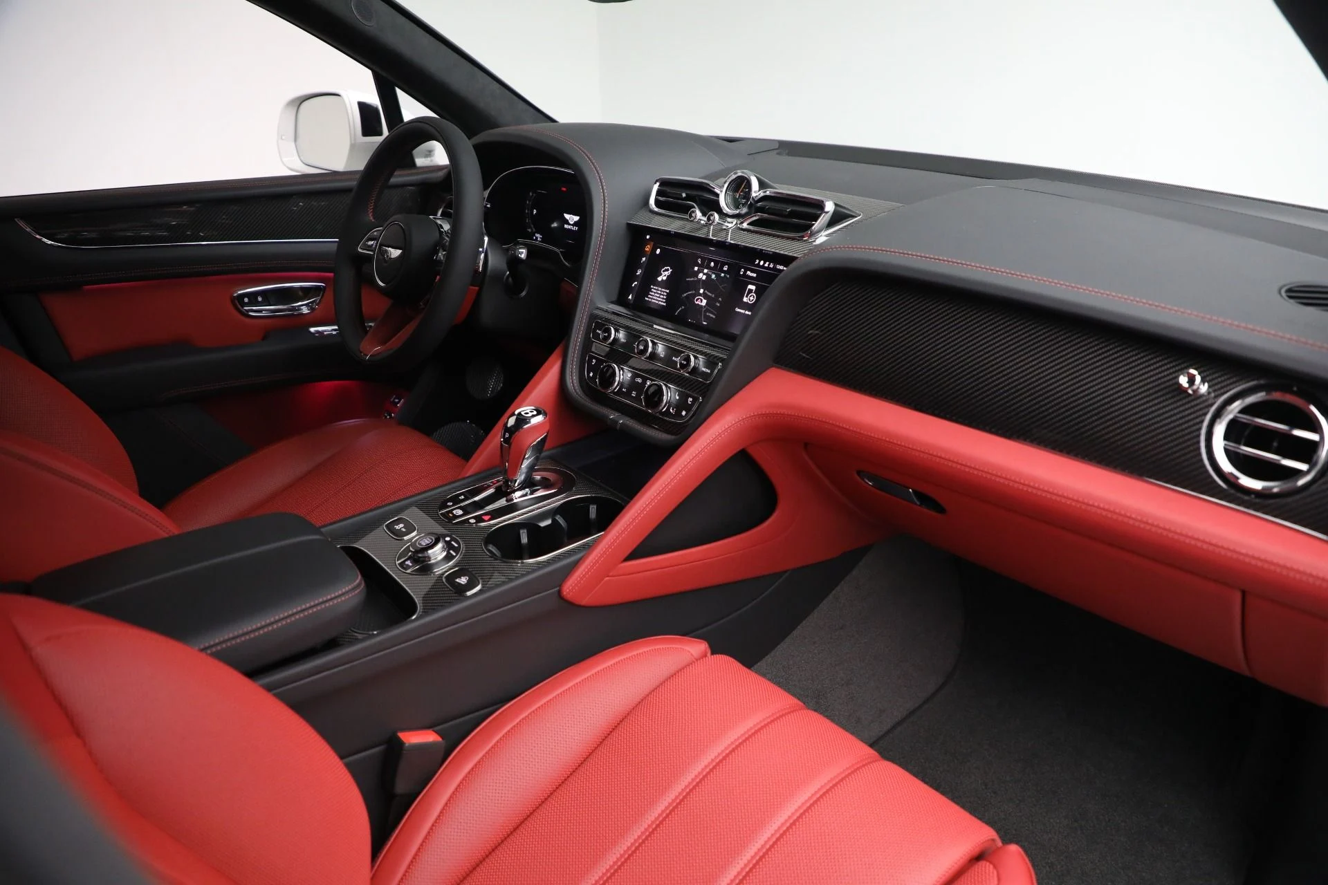 mph019_3911865653_New_2025_Bentley_Bentayga_V8_0c6430bf6a