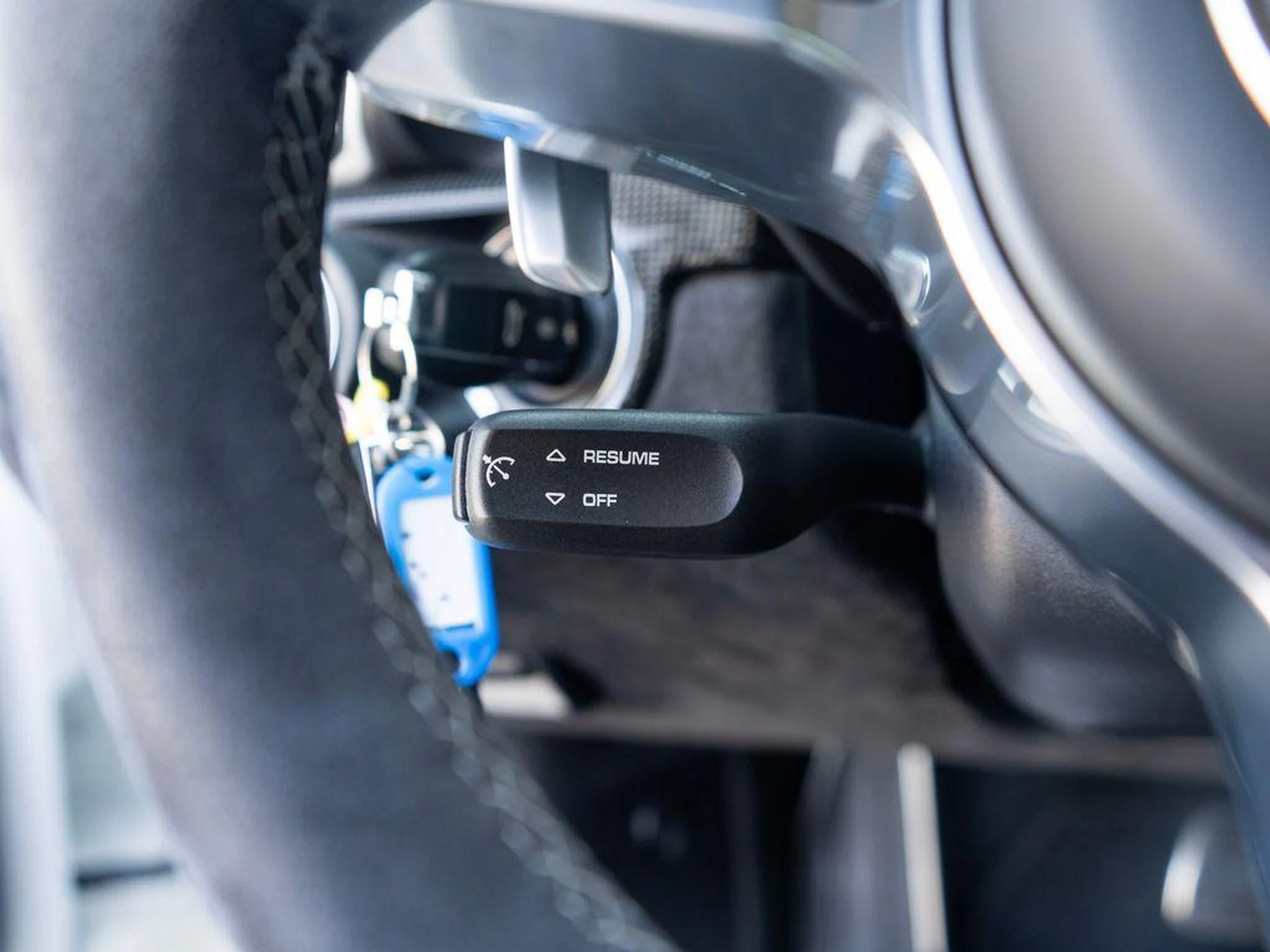 mph019_3917323952_99_Ex_ZWB_59_SZR_Ku_Q9_Oc23_Muga_XDE_d357fe0b27