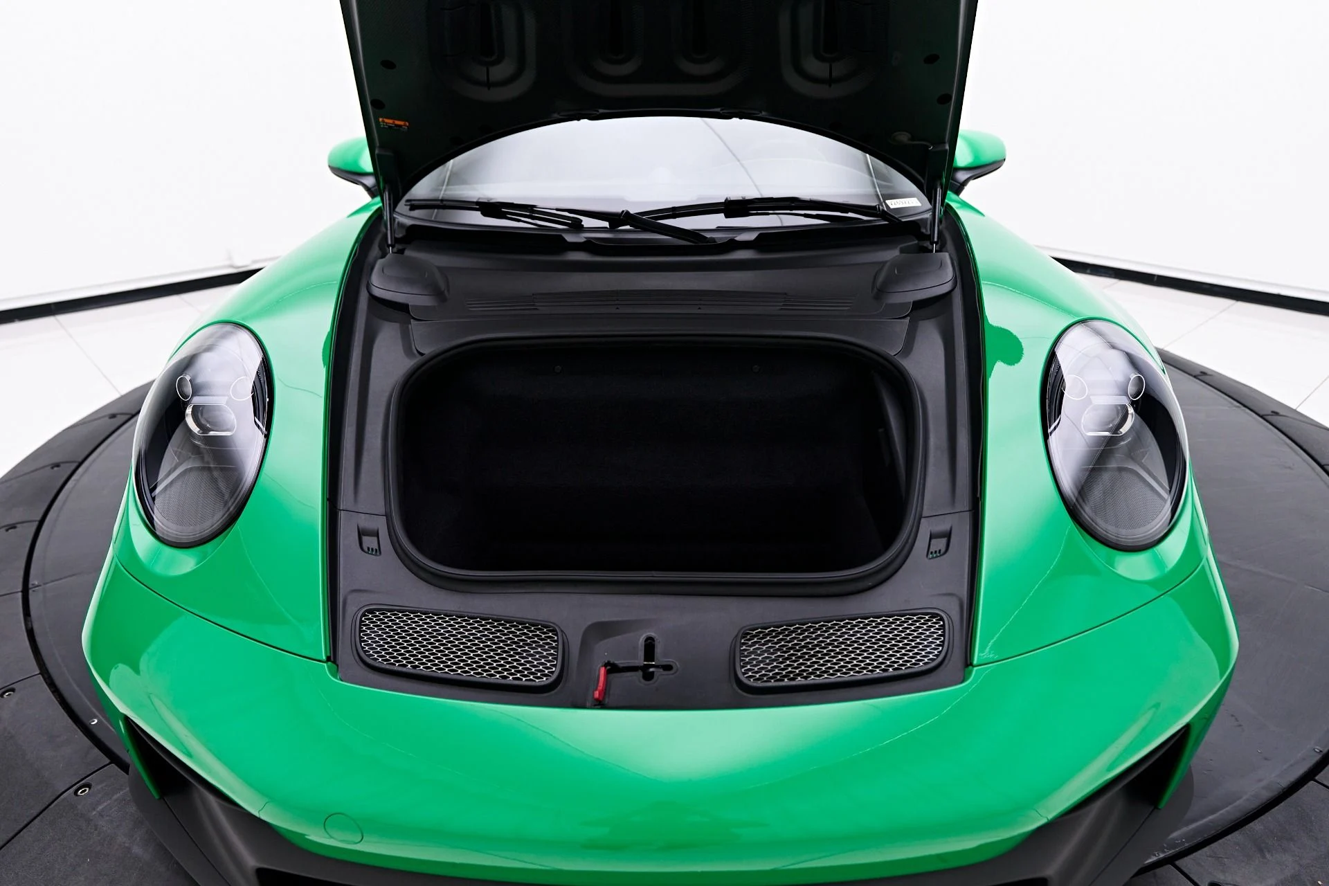 mph019_3921058459_Used_2022_Porsche_911_GT_3_1763574748_022d4f4f4b