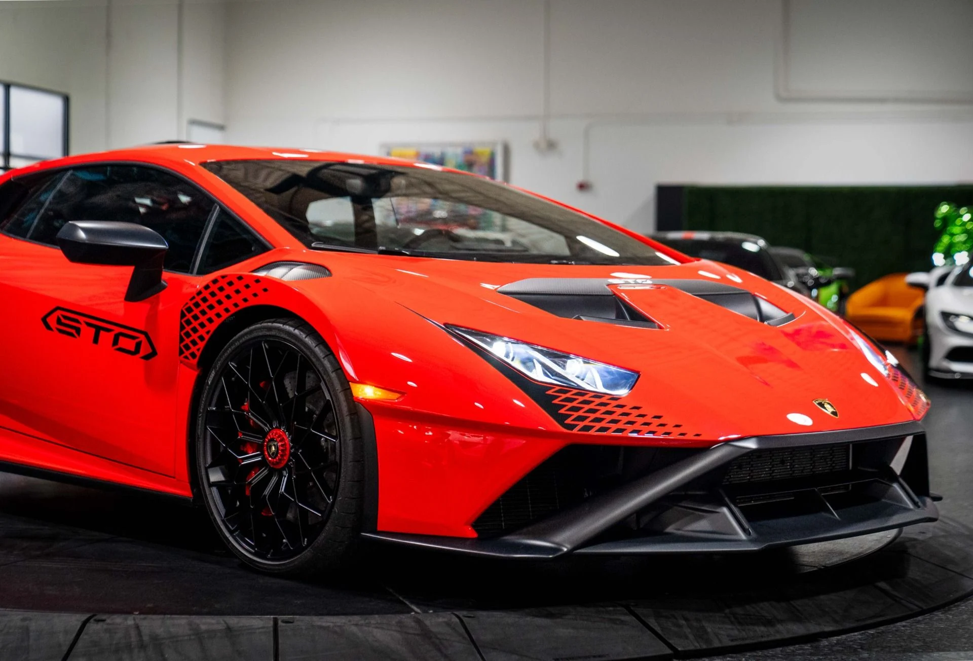 mph019_3927994174_Used_2022_Lamborghini_Huracan_STO_Ad_Personam_Paint_1767634338_79337629f7