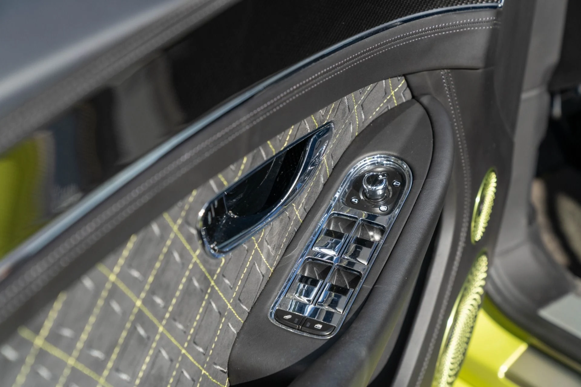 mph019_3930027013_Used_2020_Bentley_Continental_1_of_5_Pikes_Peak_Edition_GT_1761756018_0cb3f85672