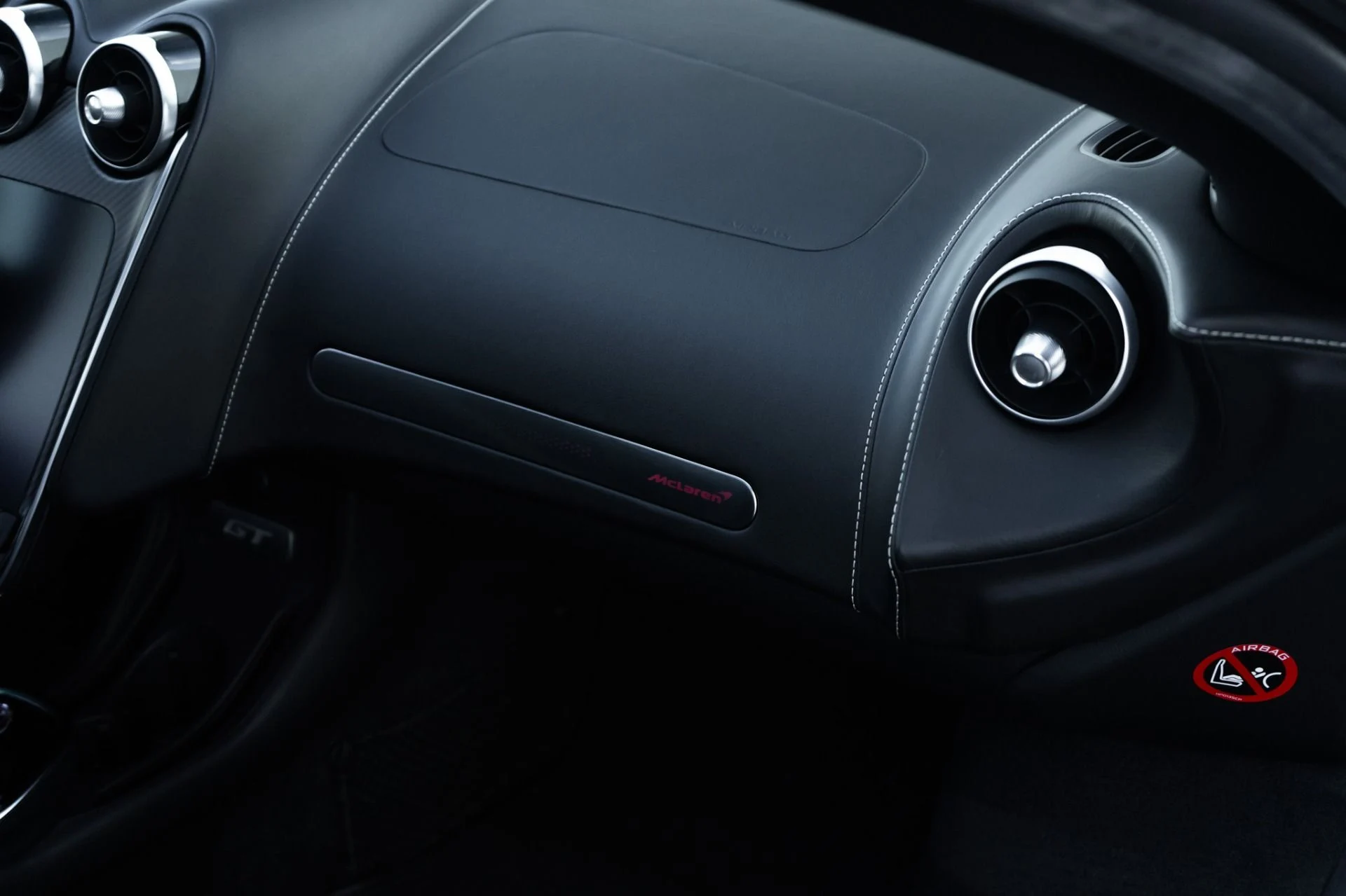 mph019_3932795700_Used_2021_Mc_Laren_GT_1775578978_fb9b3945d0