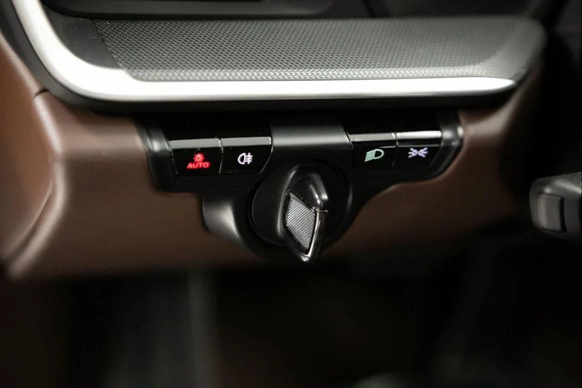 mph019_3935614304_Nk3_Vz_G_Pt_Po_Pw_RW_8_I9_P_Mr6_Chy_Es_7704b4fb4b