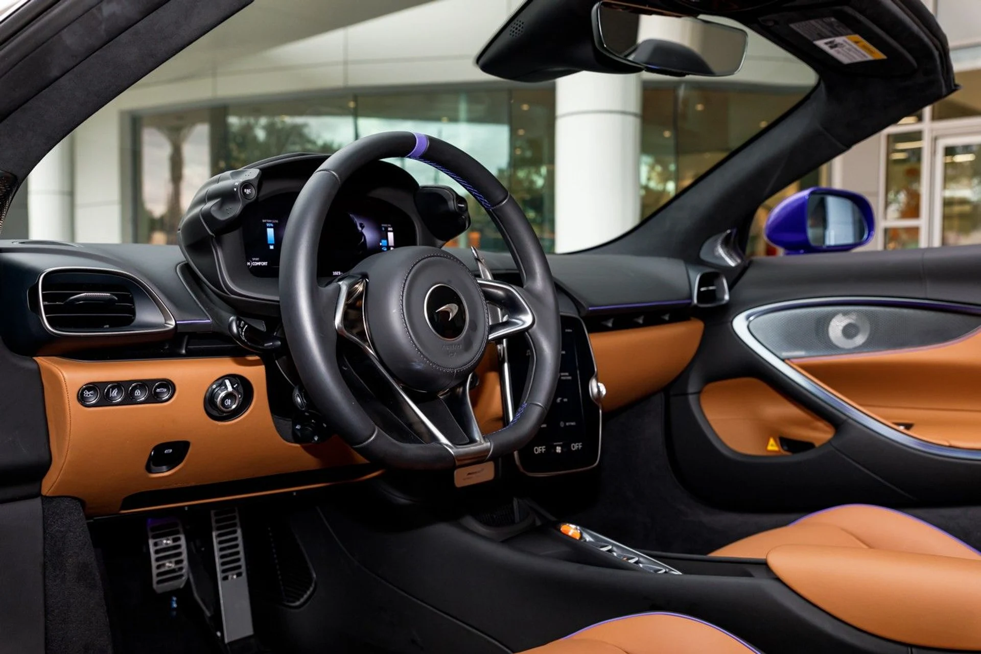 mph019_393819677_620_p20_l_5258a37ad8