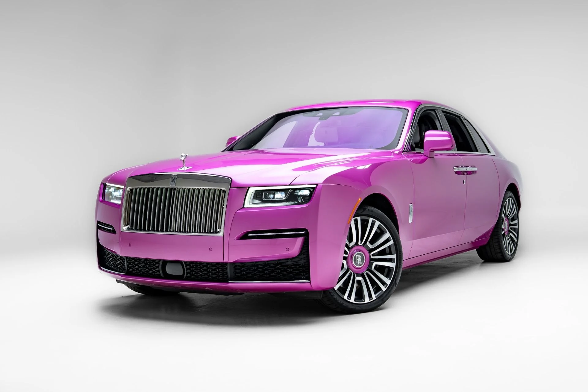 mph019_3938252218_Used_2021_Rolls_Royce_Ghost_1777047146_50a204a949