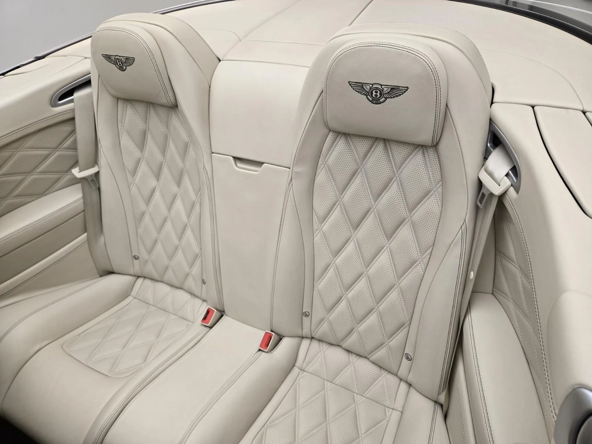 mph019_3941773715_Used_2015_Bentley_Continental_GT_V8_S_1759214721_b7314f28ee